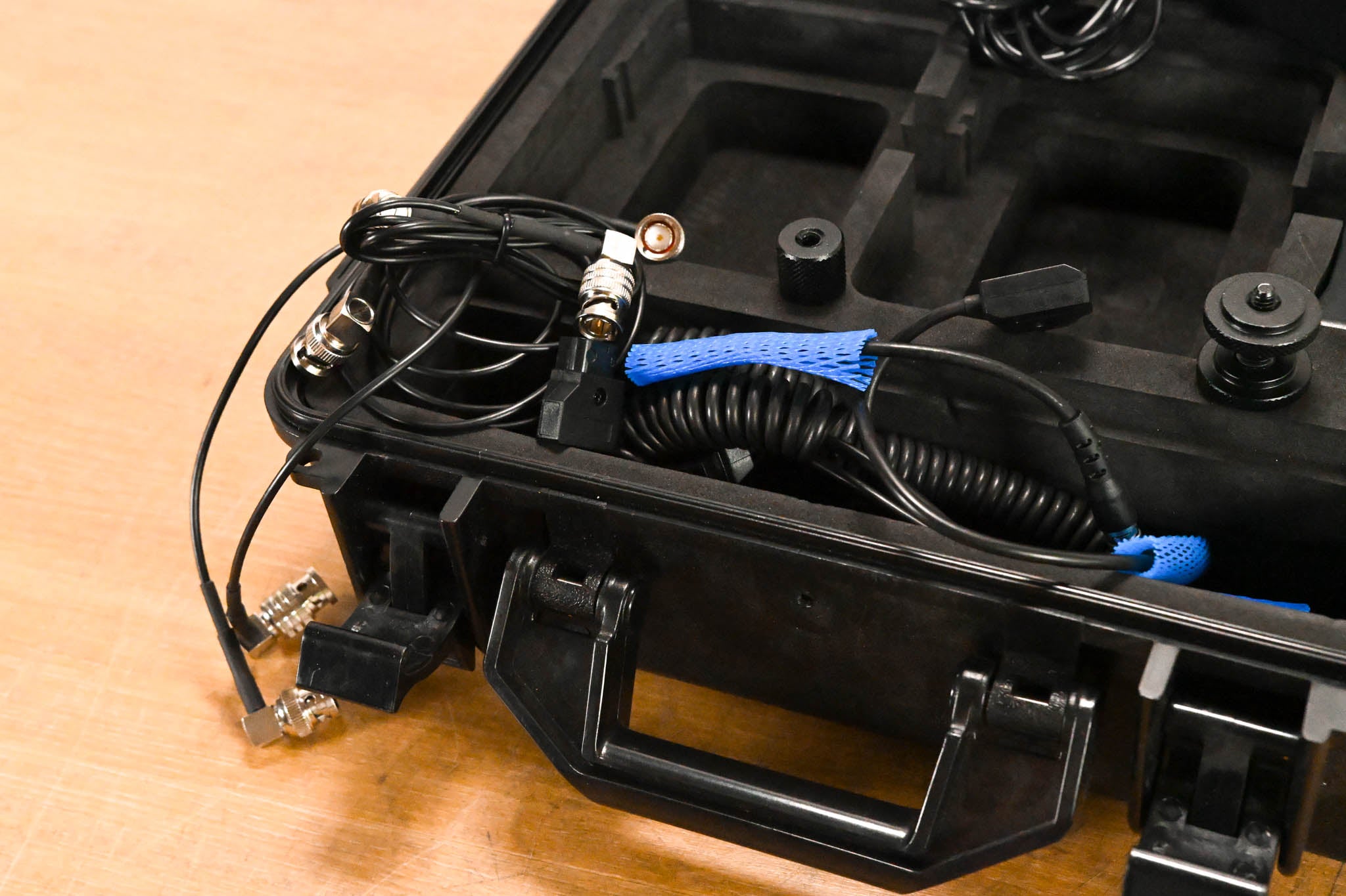 CINEGEARS Ghost-Eye 600MP v2 Wireless Video Transmission Kit w/ two RX