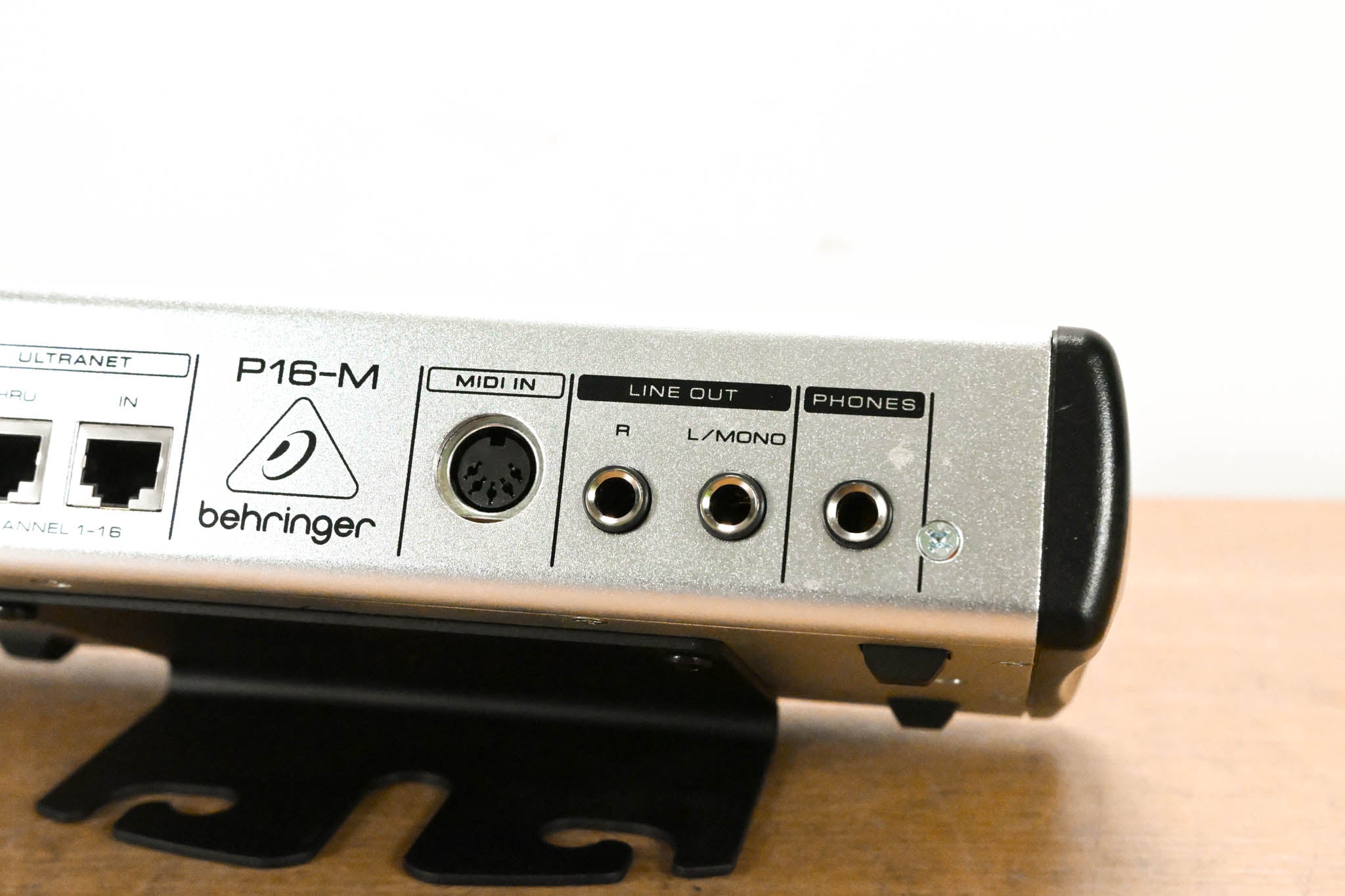 Behringer Powerplay P16-M 16-Channel Digital Personal Mixer