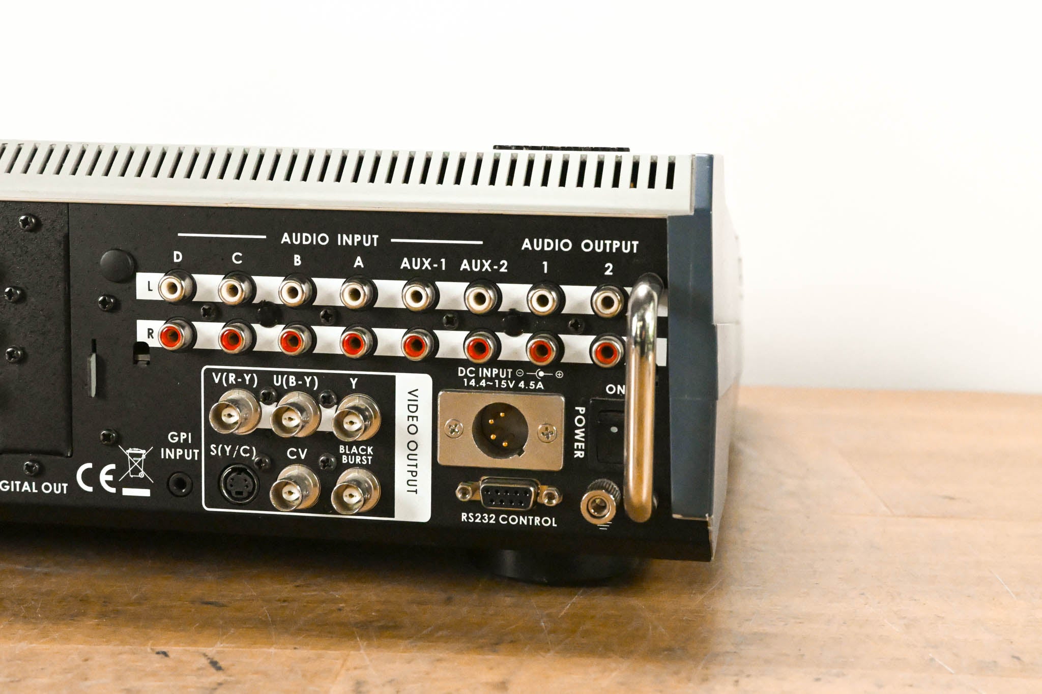 Datavideo SE-800 4-Channel Digital Video Switcher (NO POWER SUPPLY)