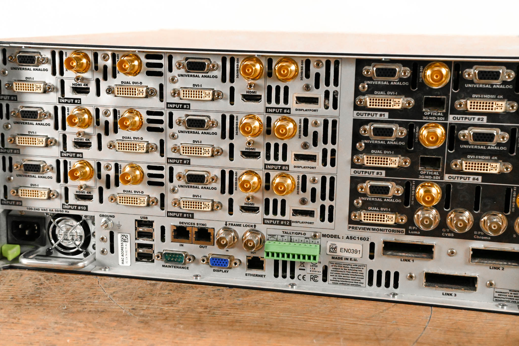 Analog Way Ascender 16-4K Switcher/Video Wall Controller