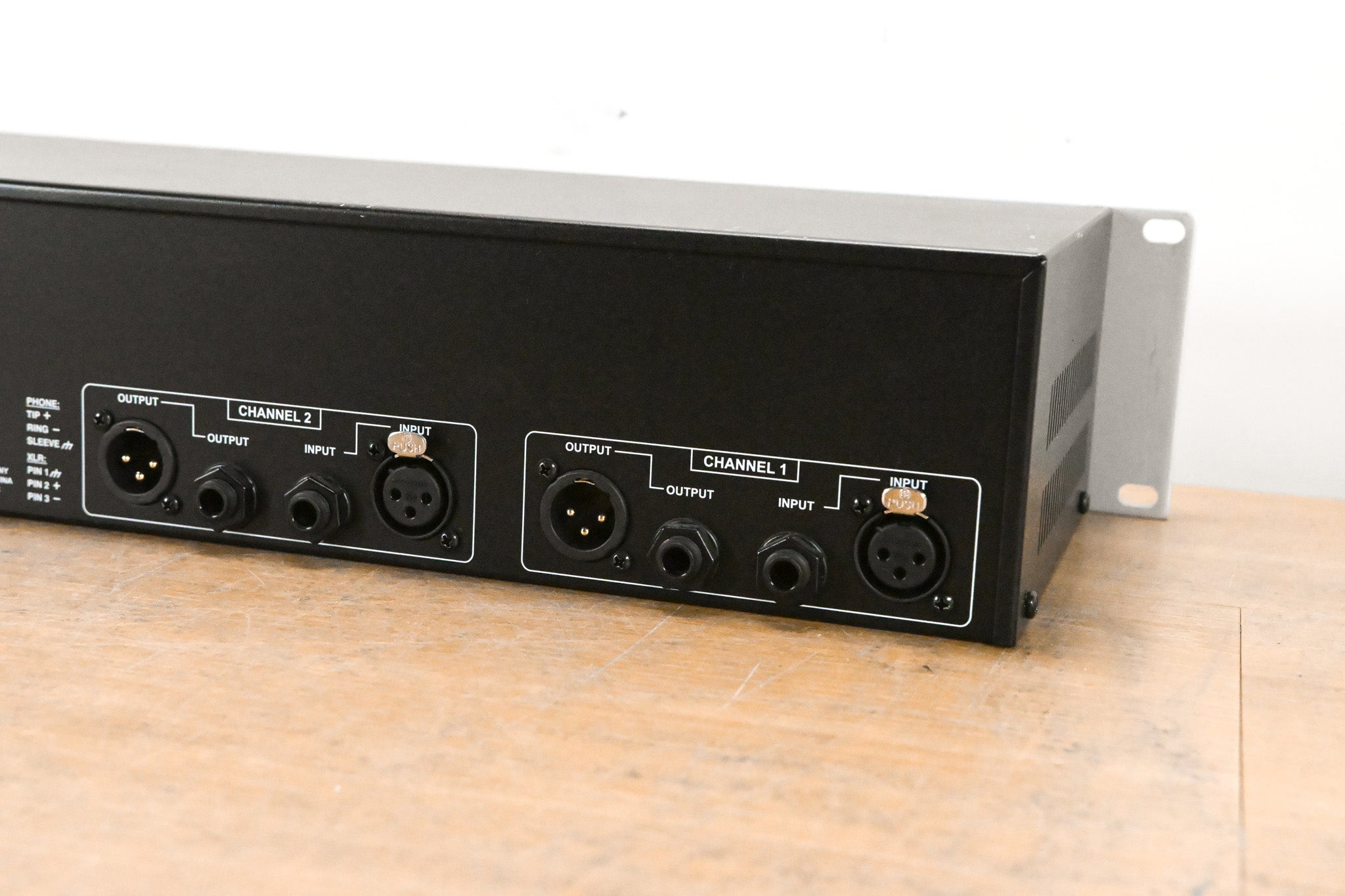 dbx 231s Two-Channel 31-Band Equalizer