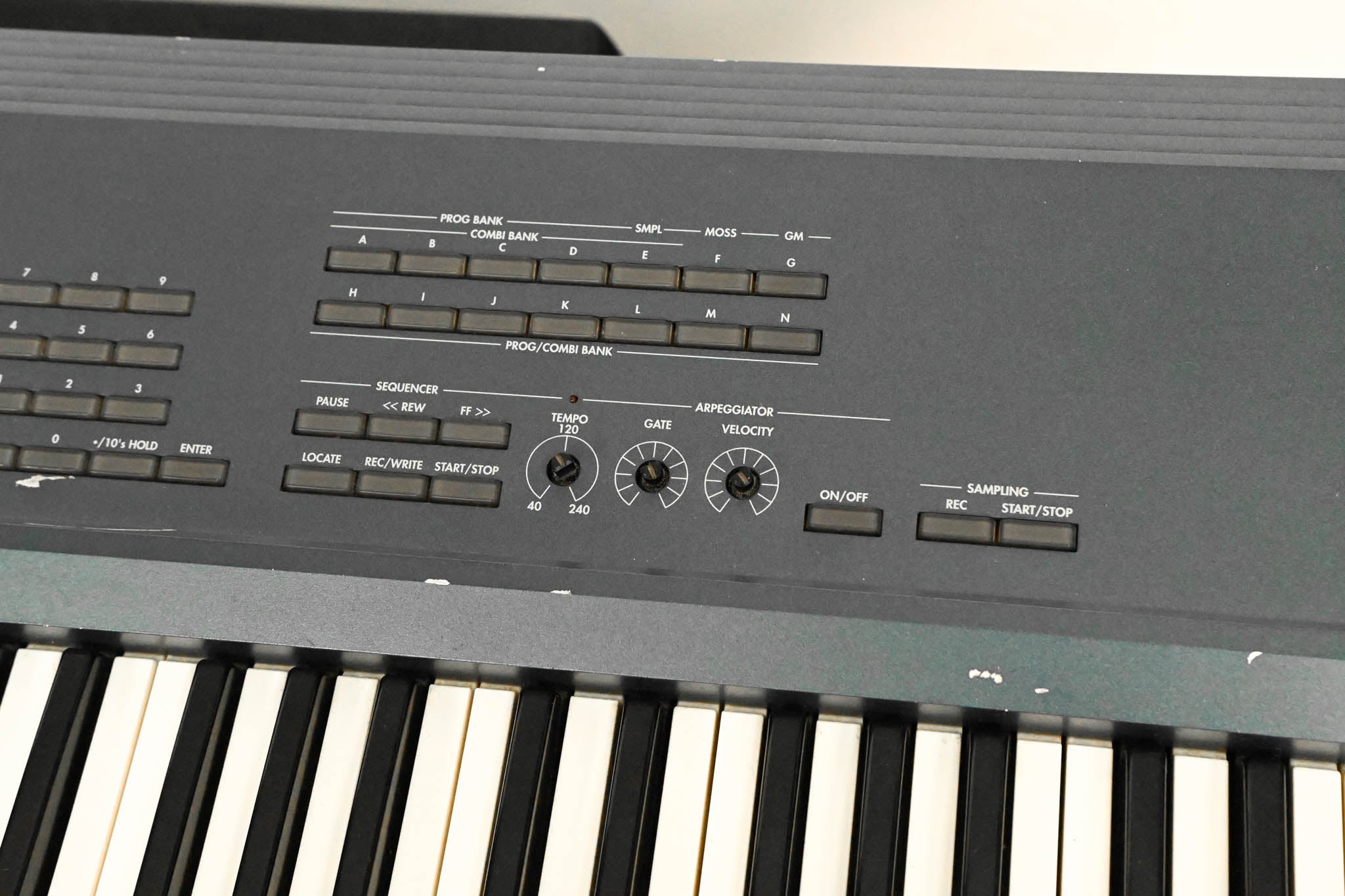 Korg Triton Extreme 76 76-Key 120-Voice Polyphonic Workstation