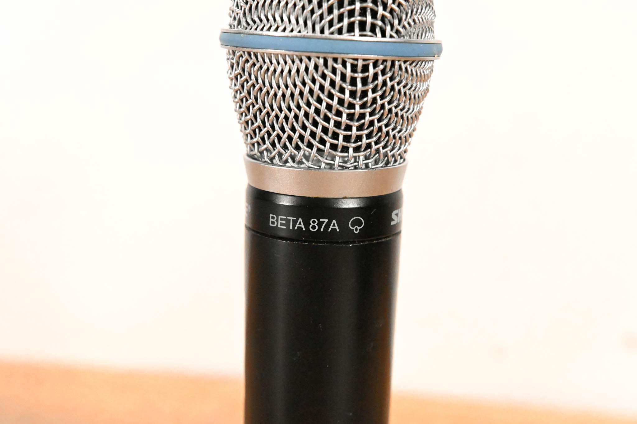 Shure ULX2/BETA87A Wireless Handheld Transmitter - J1 Band: 554-590 MHz