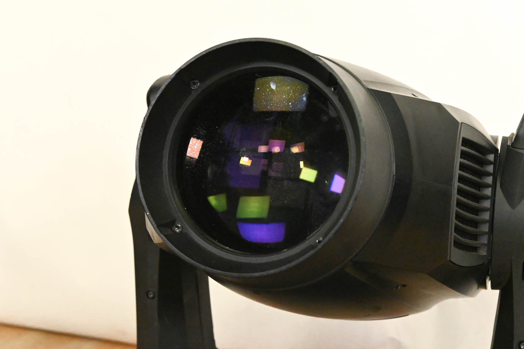 Martin MAC Viper Profile High Output Discharge-Based Moving Light