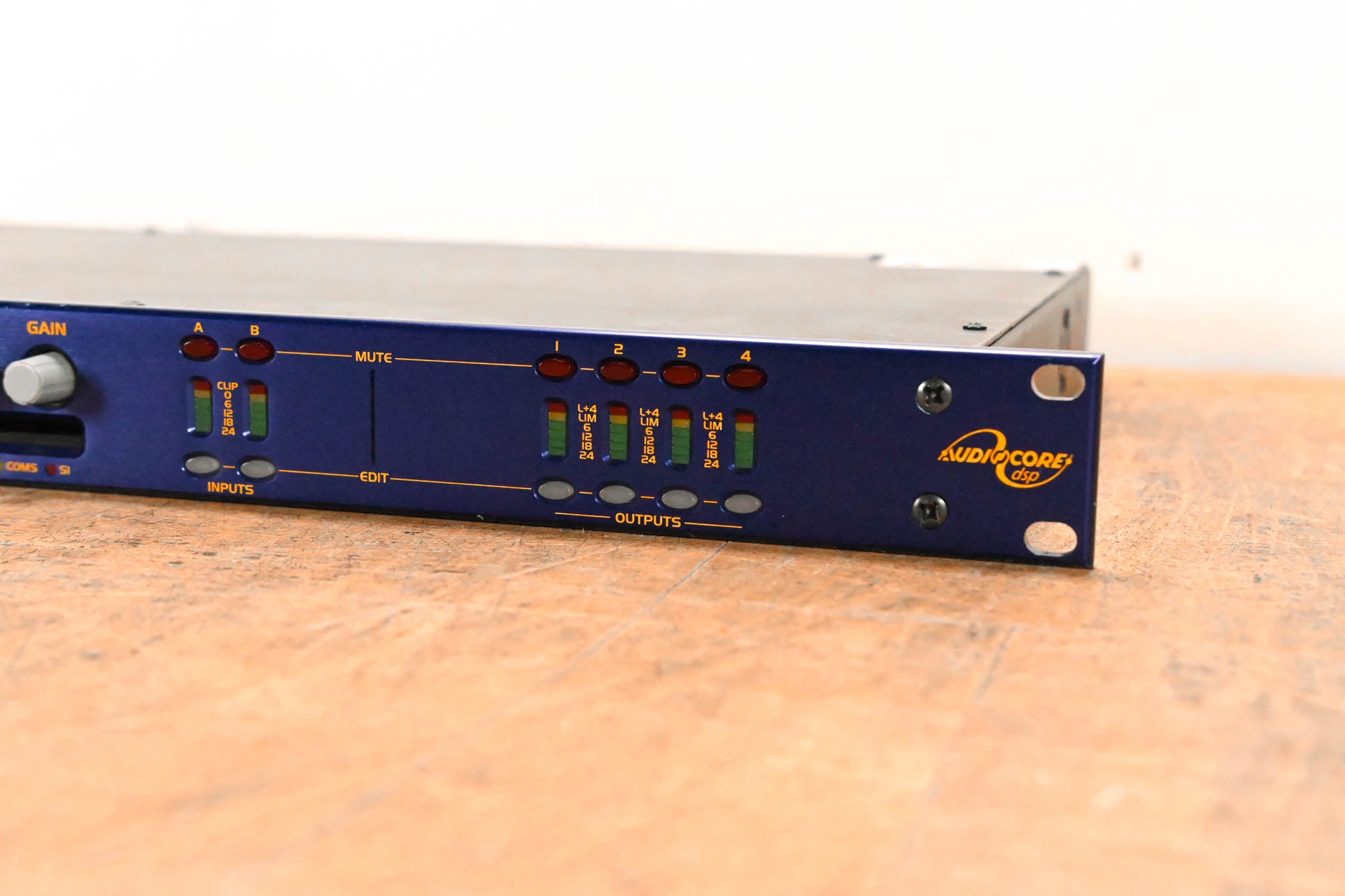 Xta Electronics DP424 2-in 4-out Signal Processor