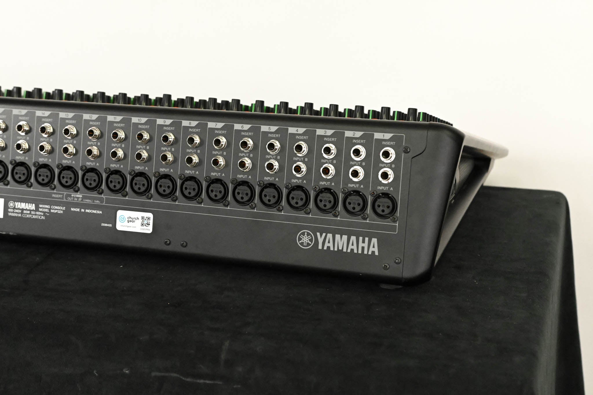Yamaha MGP32X 32-Channel Mixer with USB and Effects