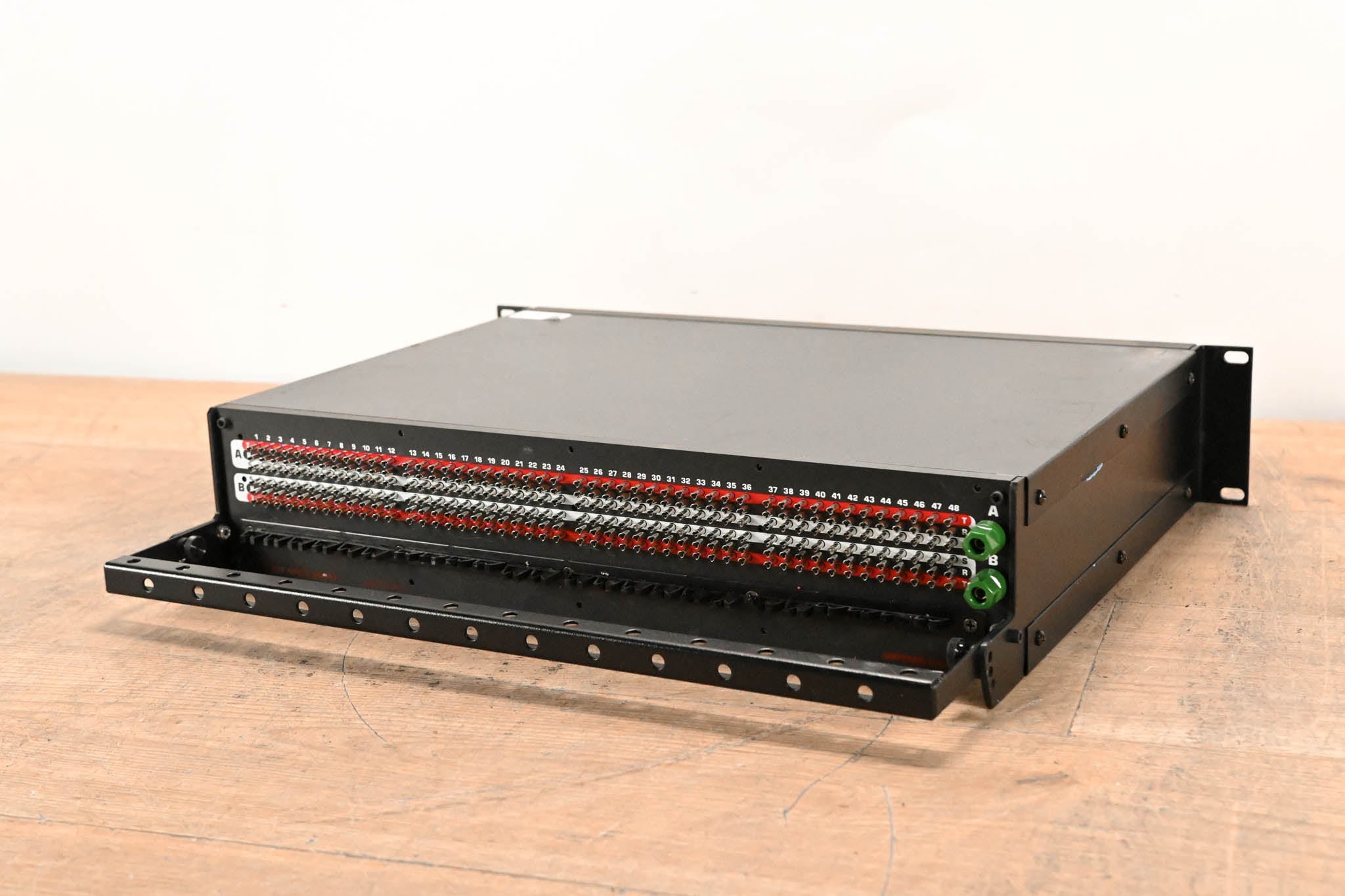 AVP RPT96 Series 2x48 2RU TT Patchbay