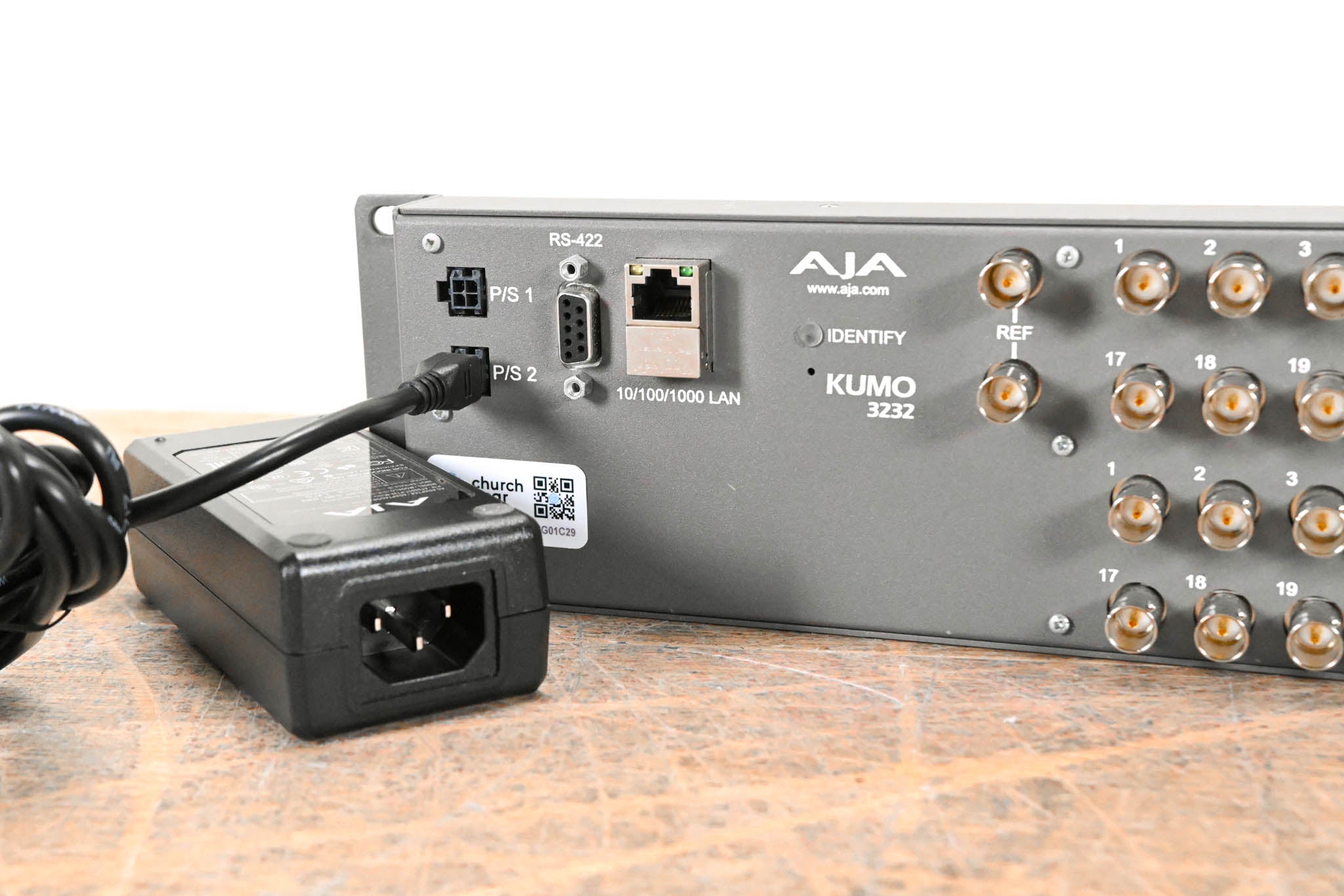 AJA KUMO 3232 2RU Compact 3G-SDI Router