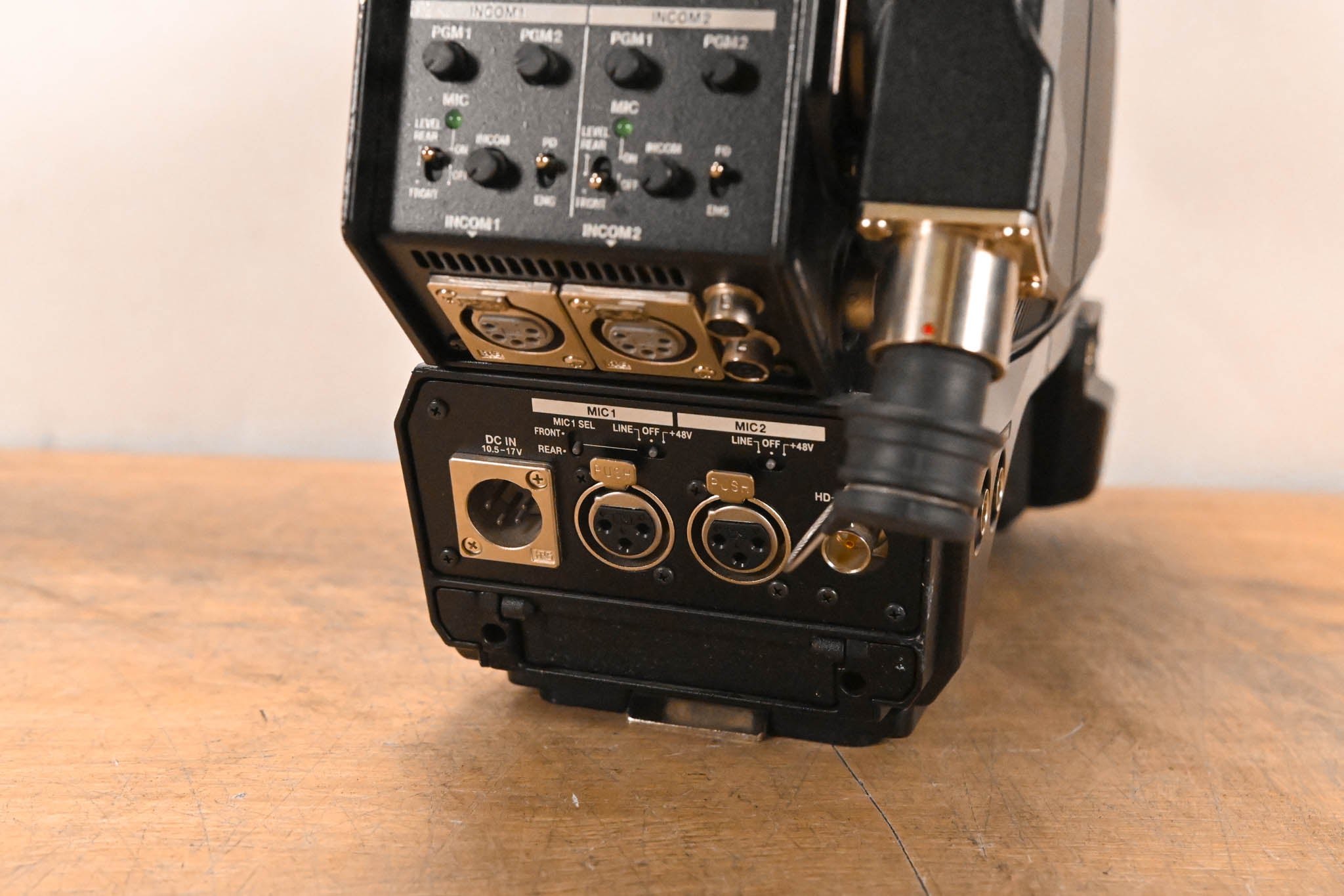 Hitachi Z-HD5000 HDTV Camera with CA-HF1000 Camera Adaptor