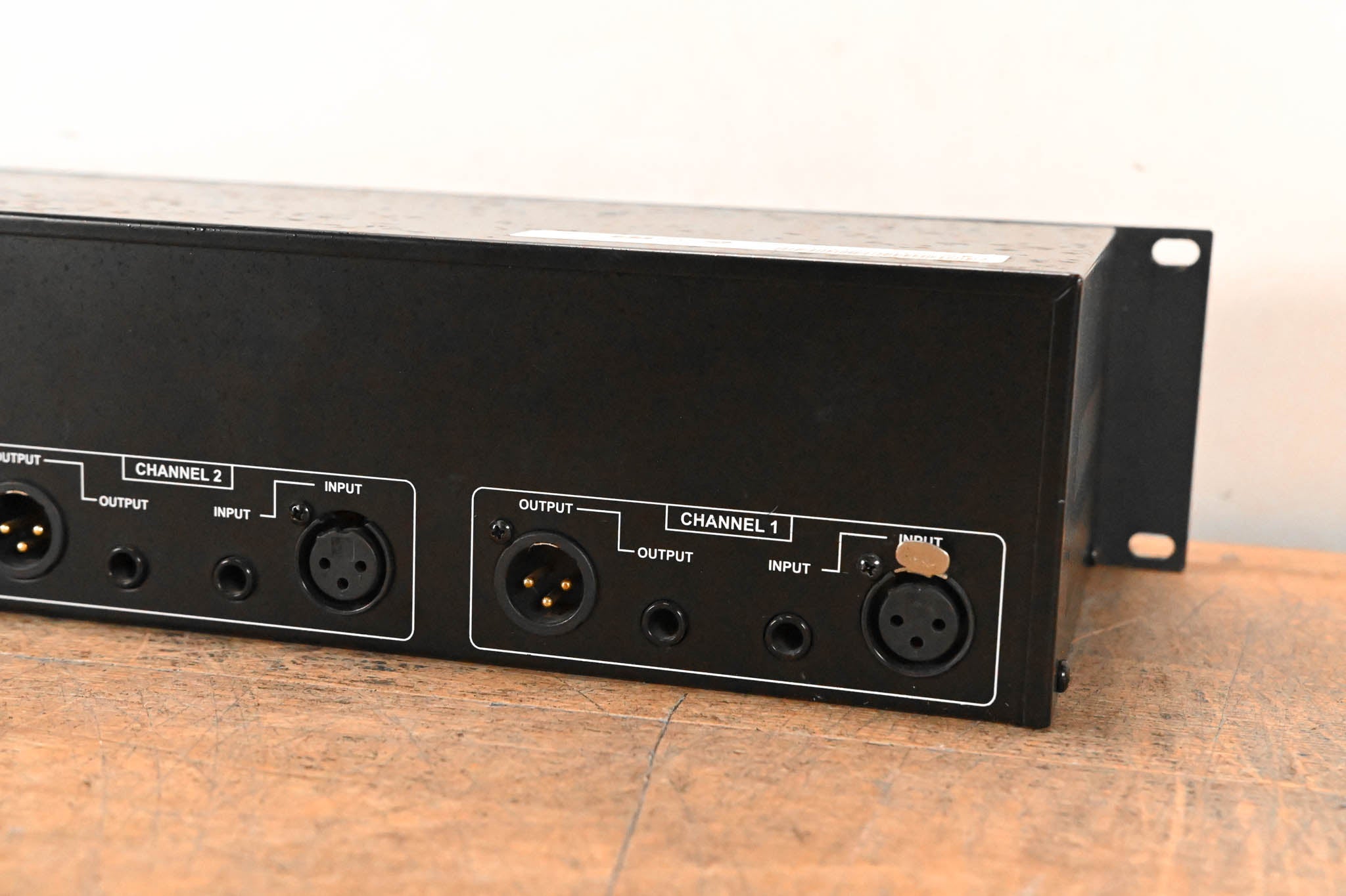 dbx 231 Dual-Channel 31-Band Graphic Equalizer