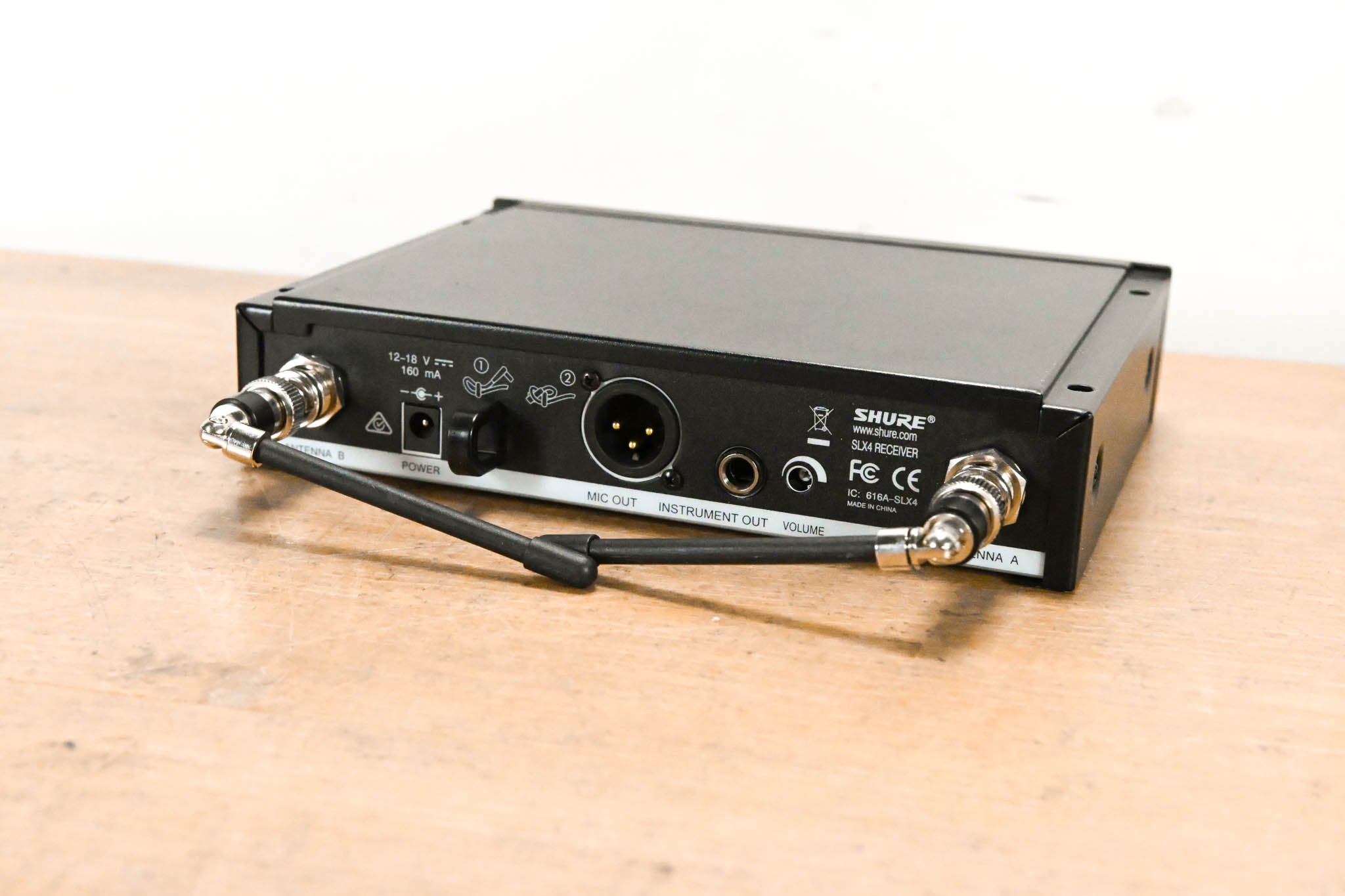 Shure SLX24/SM58 Handheld Wireless System - H5 Band (NO POWER SUPPLY)
