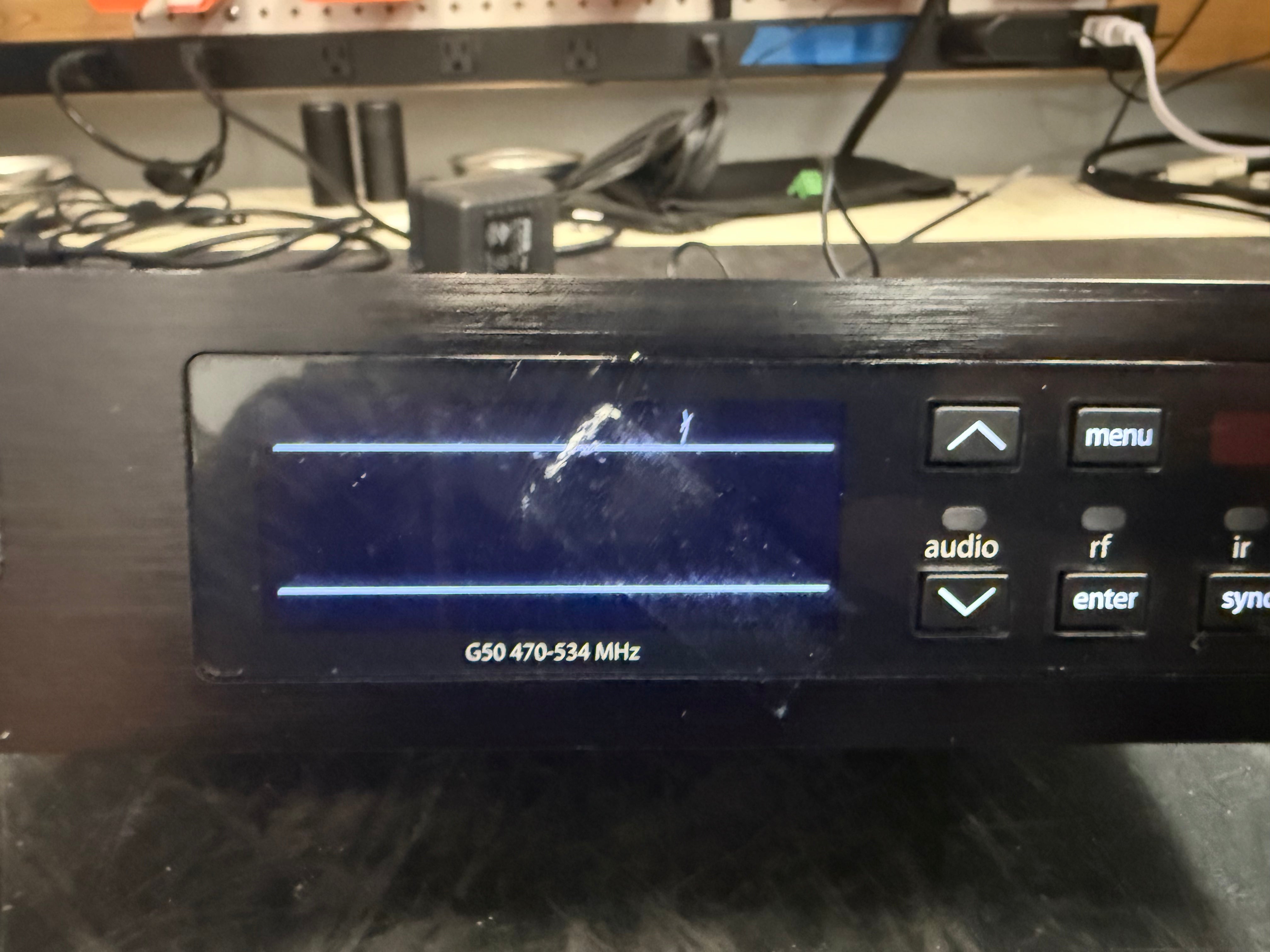 Shure QLXD24/KSM9HS Digital Handheld Wireless System - G50 Band (NO PSU)