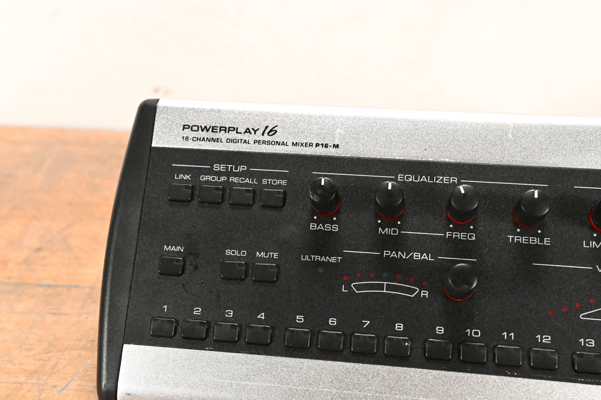 Behringer Powerplay P16-M 16-Channel Digital Personal Mixer