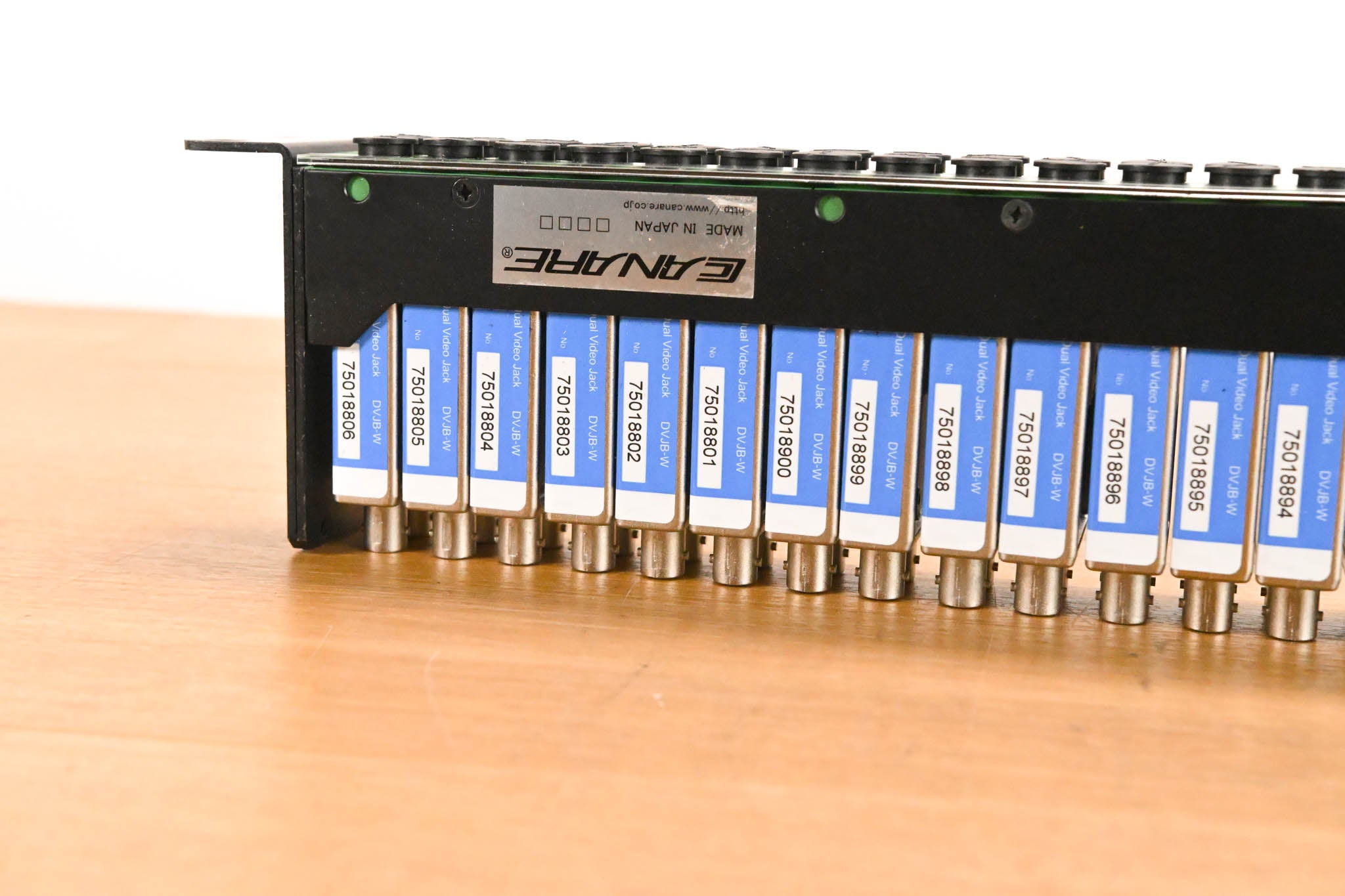 Canare 26DV 1U Video Patch Bay w/ DVJB-W 75Ω 3G/SDI Modules