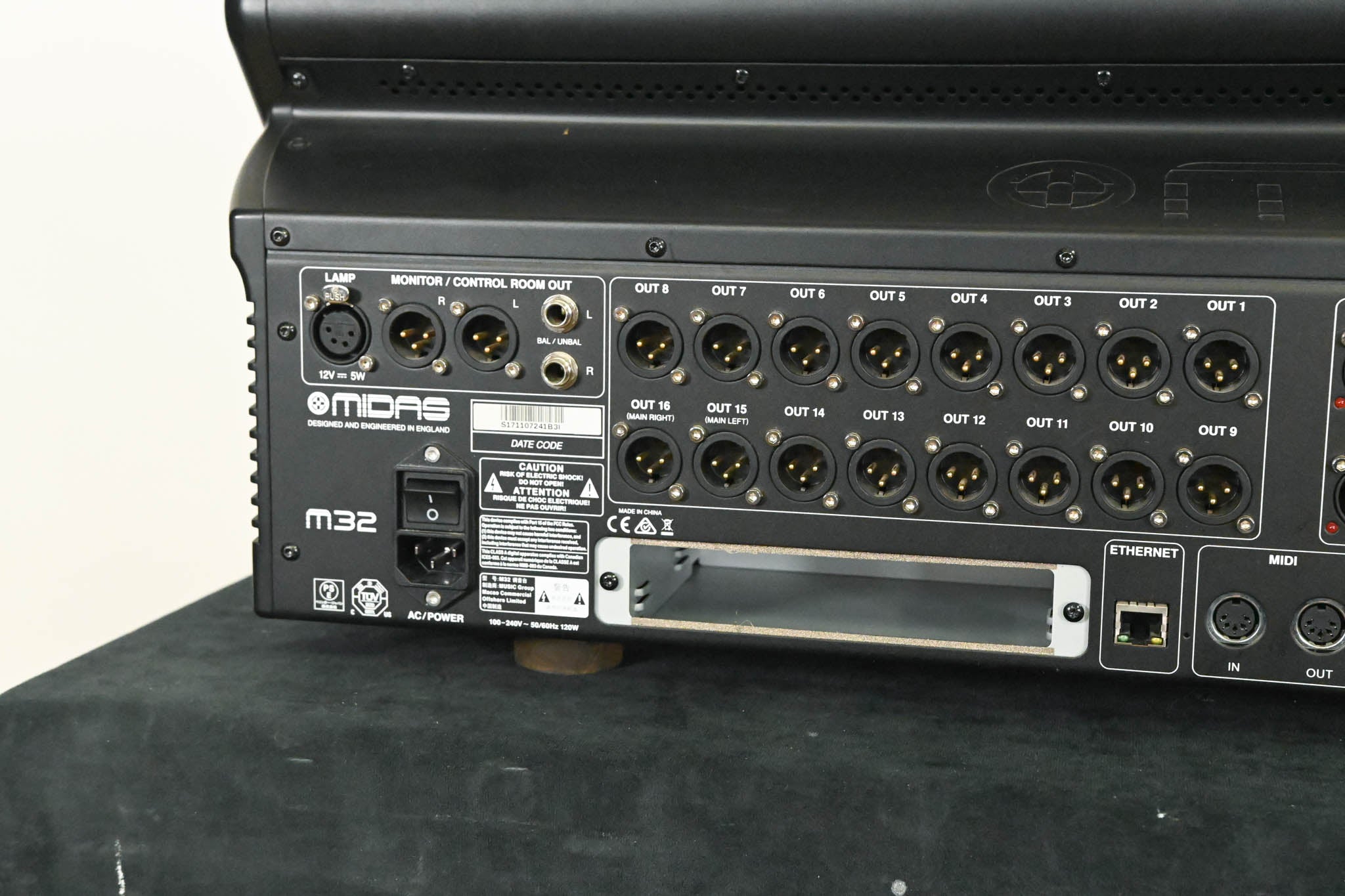 Midas M32 40-Channel Digital Audio Mixing Console