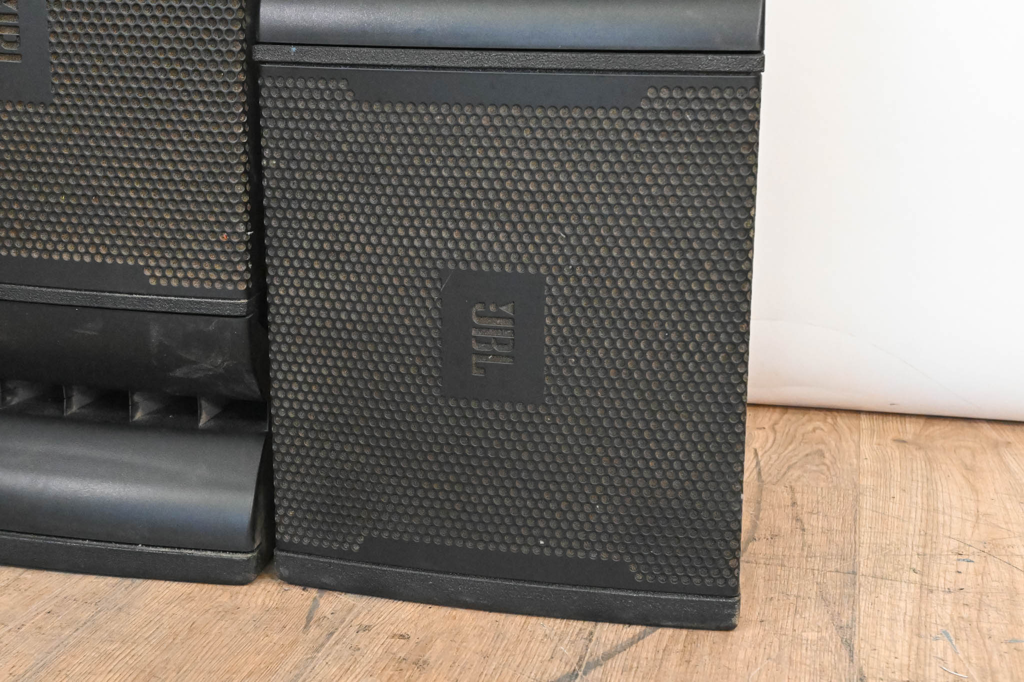 JBL VRX932LA 3200W 12-inch Line Array Speaker (PAIR)