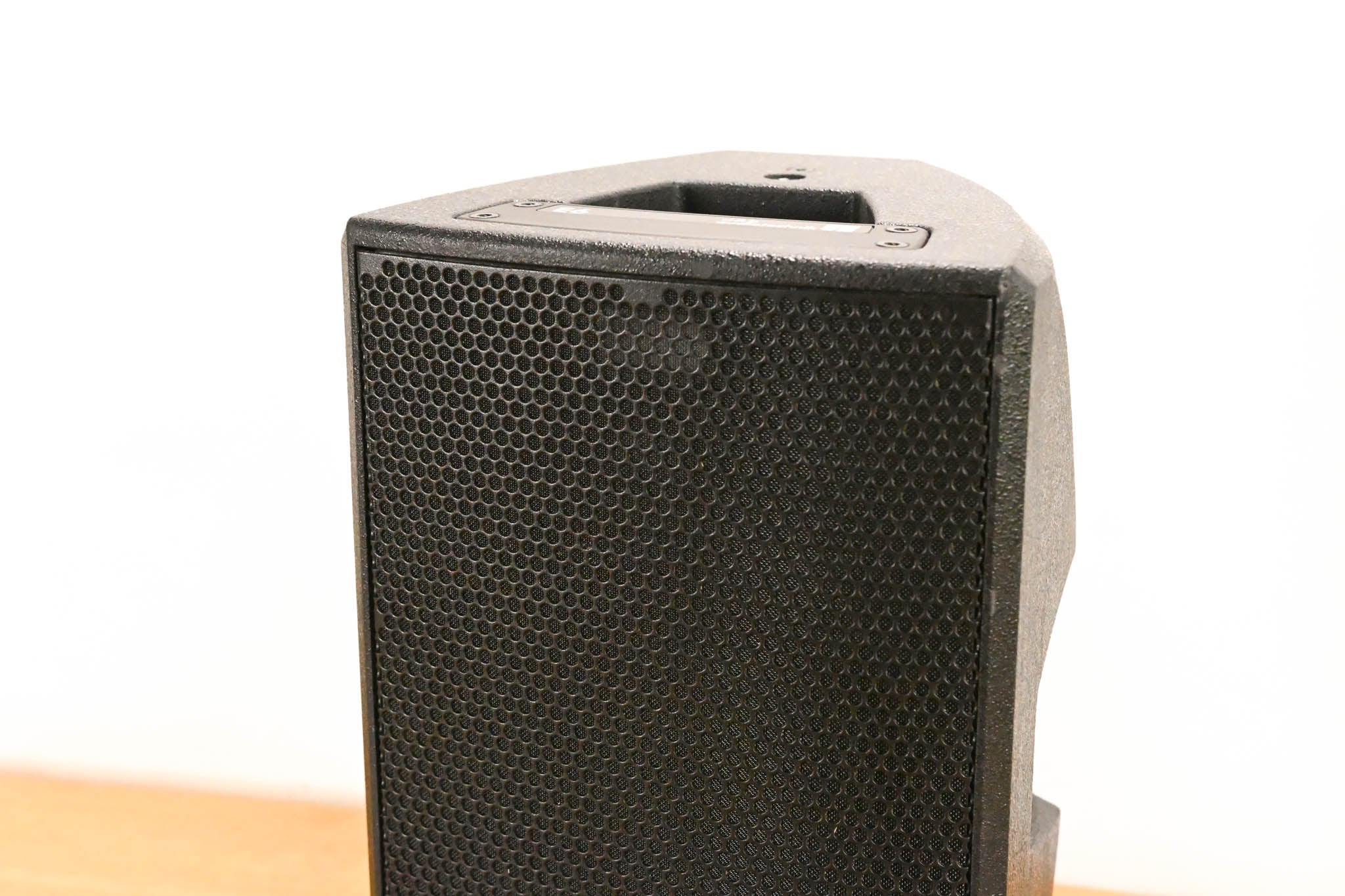 d&b audiotechnik E6 2-Way Passive Coaxial Loudspeaker