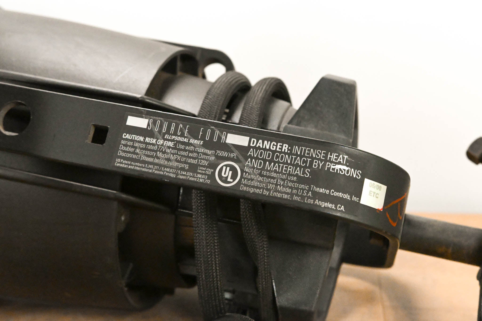 ETC Source Four Zoom 25-50 Degree 750 Ellipsoidal Light