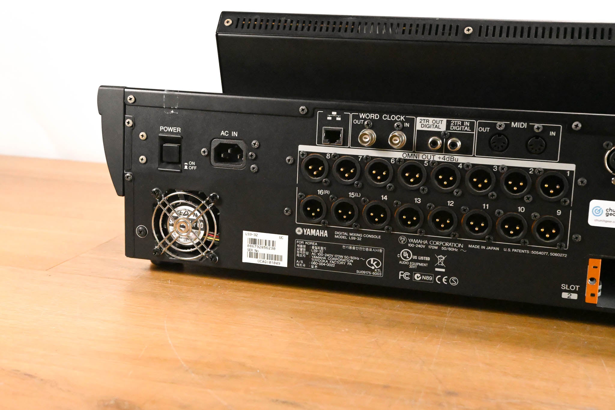 Yamaha LS9-32 32-Input Digital Mixing Console