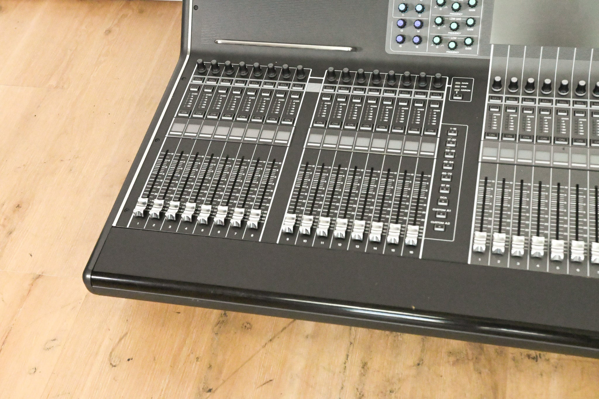 Yamaha CL5 72-Channel Digital Mixing Console