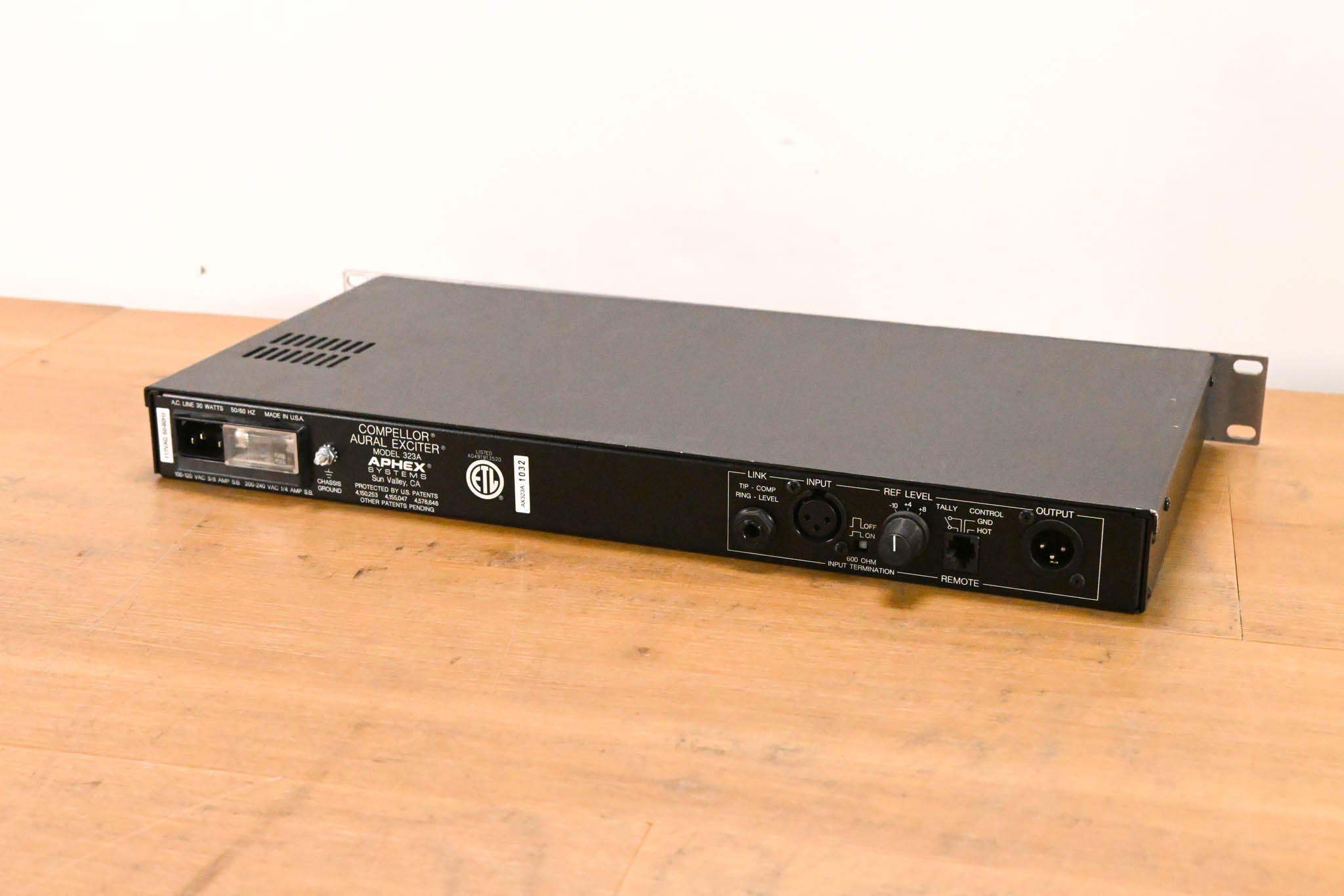 Aphex Compellor 323A Aural Exciter Compressor Leveler Limiter