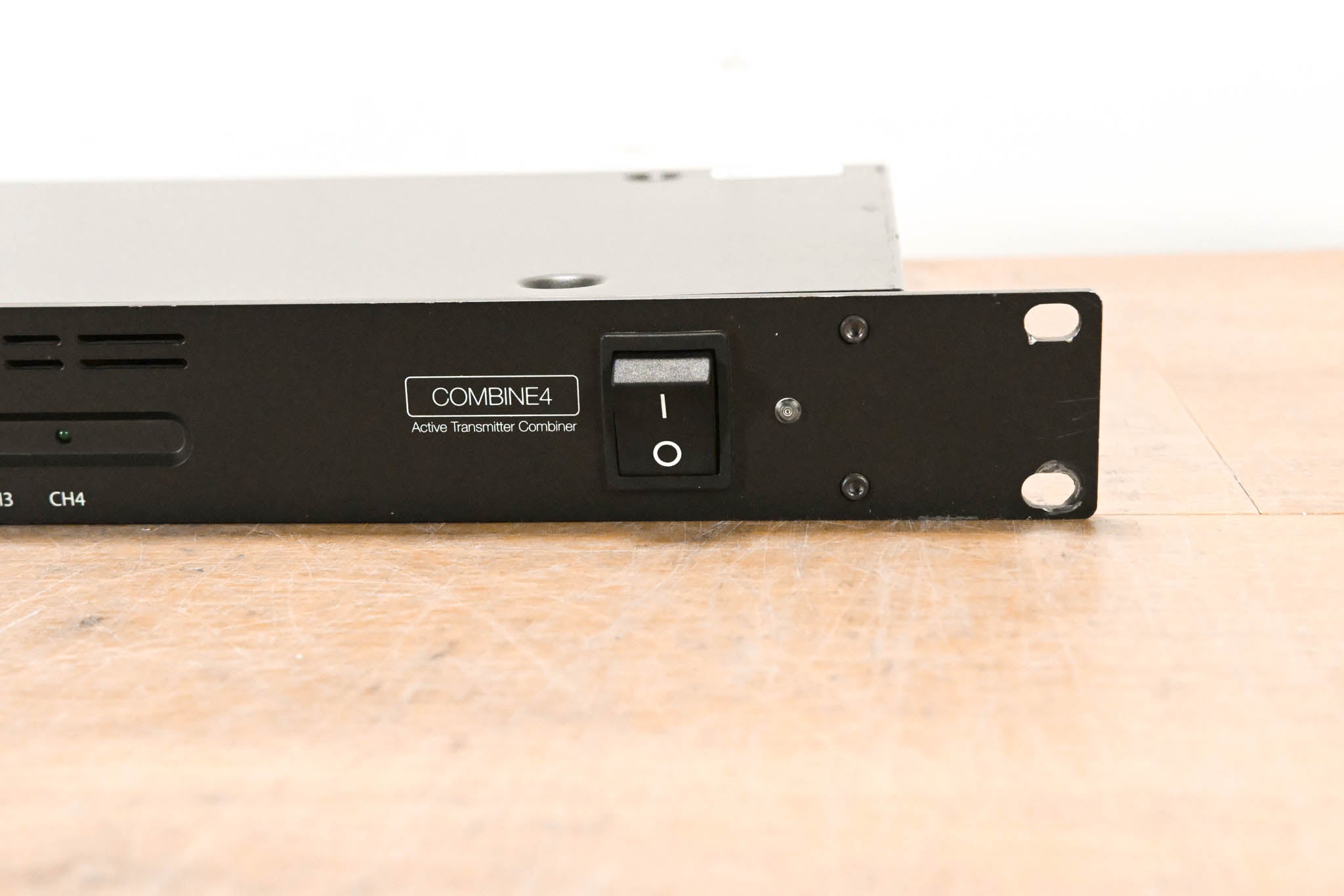 RF Venue COMBINE4 4-Channel UHF IEM Transmitter Antenna Combiner