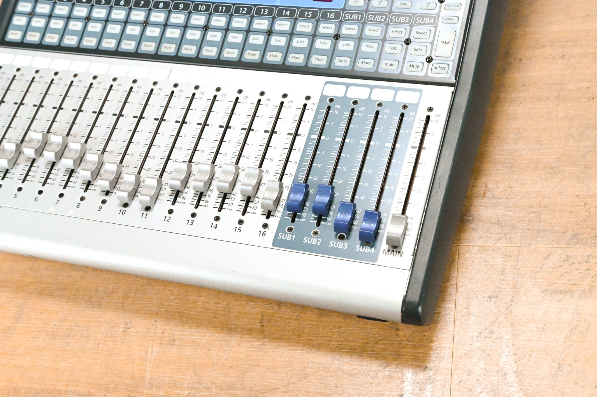 PreSonus StudioLive 16.4.2 16-Channel Digital Audio Mixer
