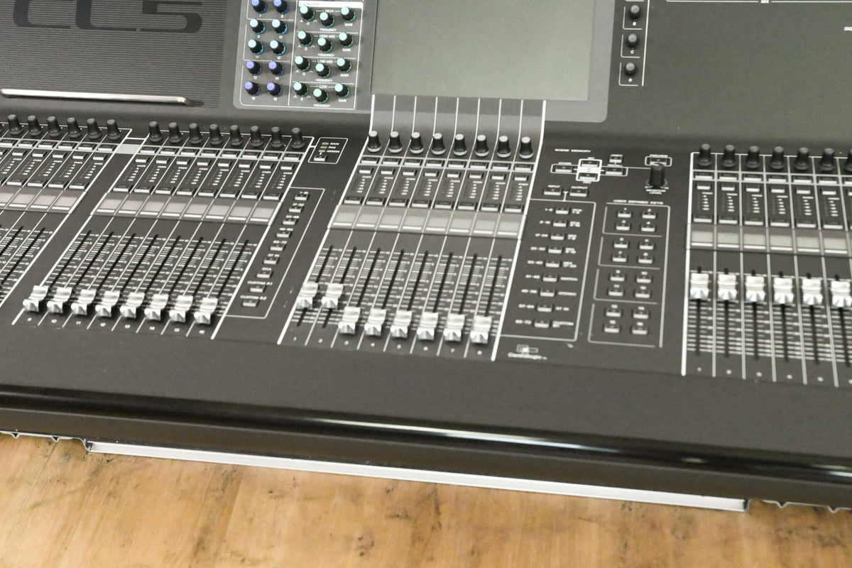 Yamaha CL5 72-Channel Digital Mixing Console w/ Road Case