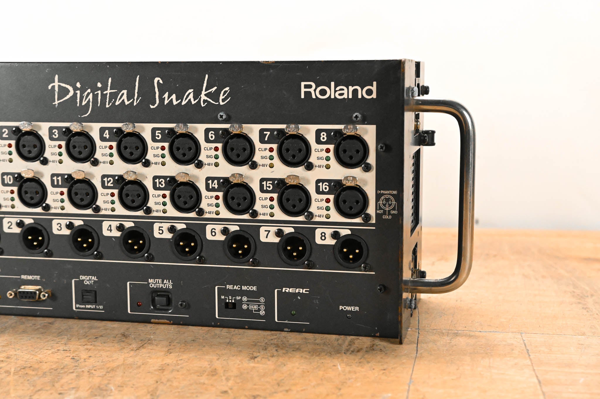 Roland S-1608 16 x 8 Stage Unit