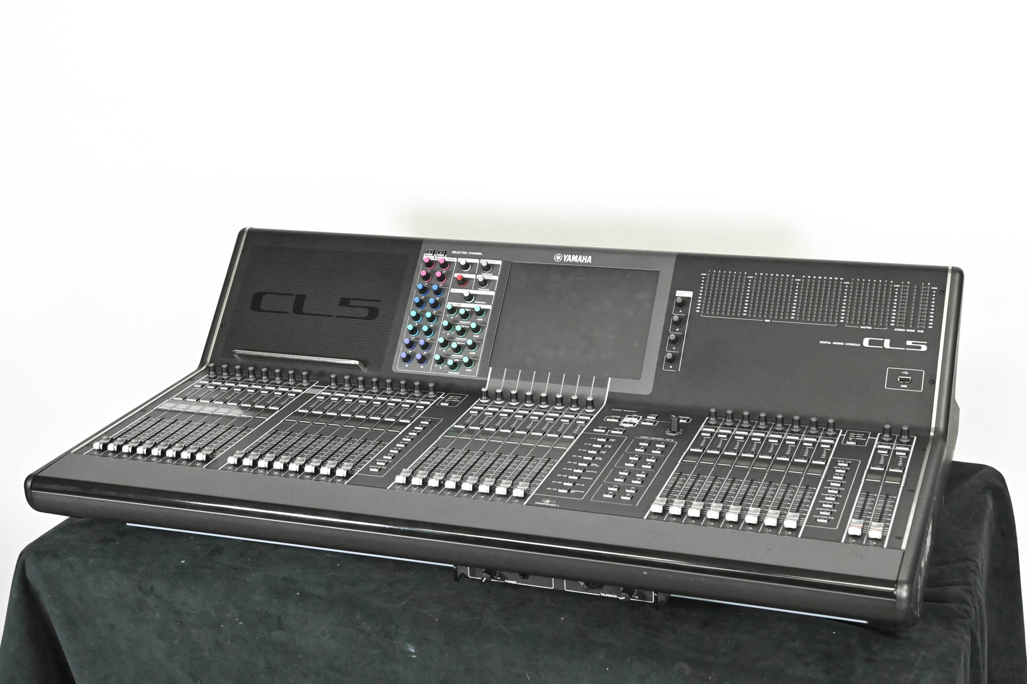 Yamaha CL5 72-Channel Digital Mixing Console