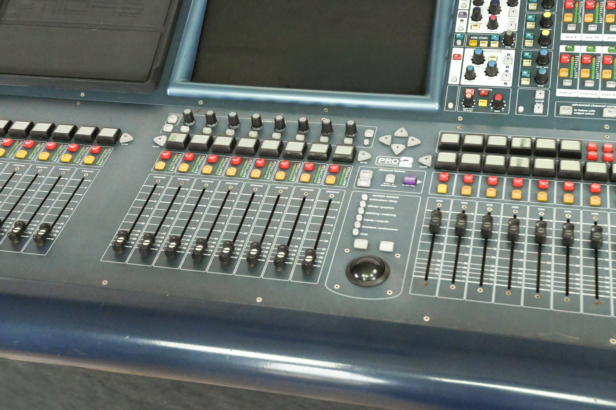 Midas PRO2 Live Digital Audio Mixing Console with Flight Case