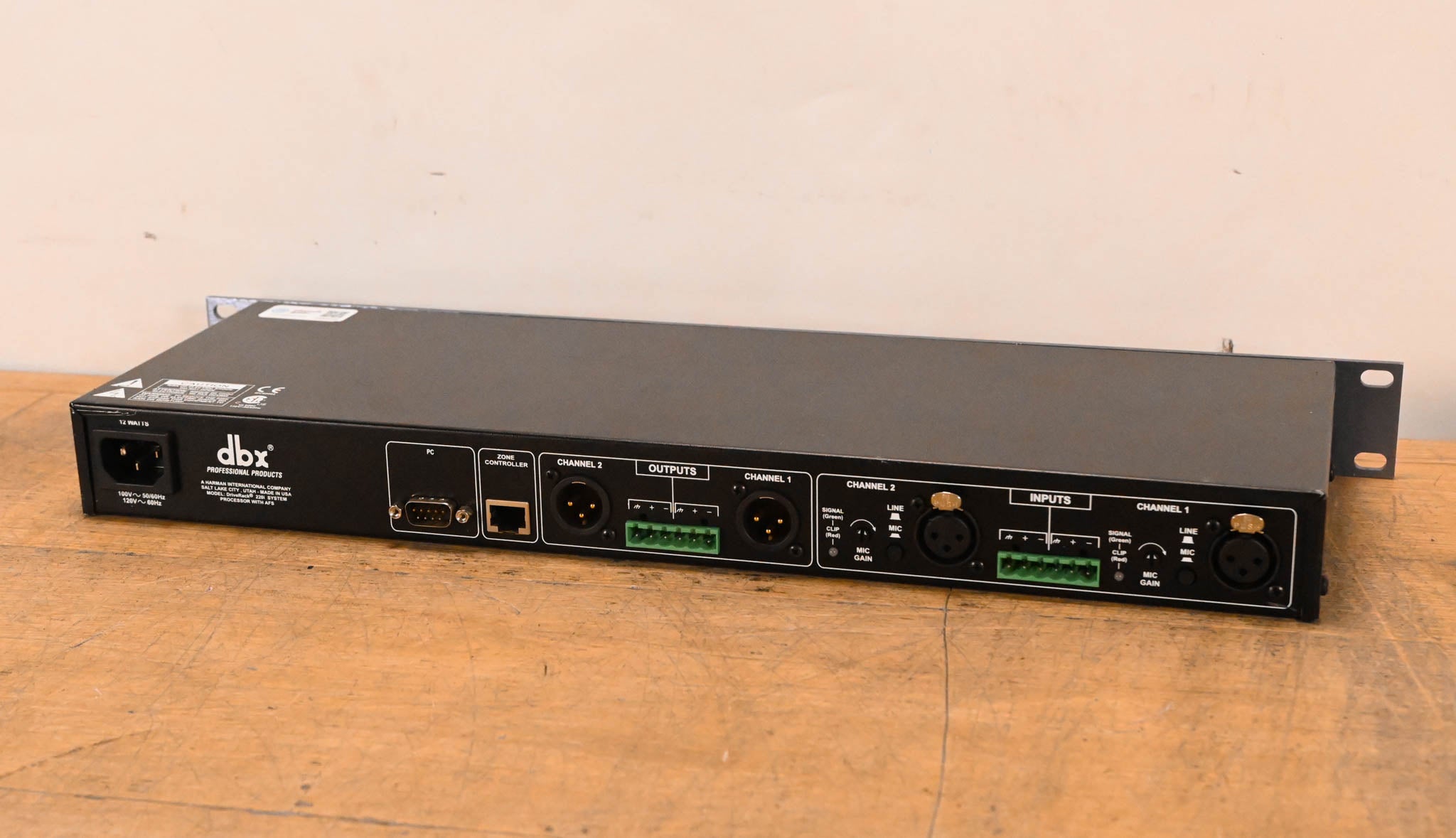 dbx DriveRack 220i System Processor w/ AFS Advanced Feedback Suppression