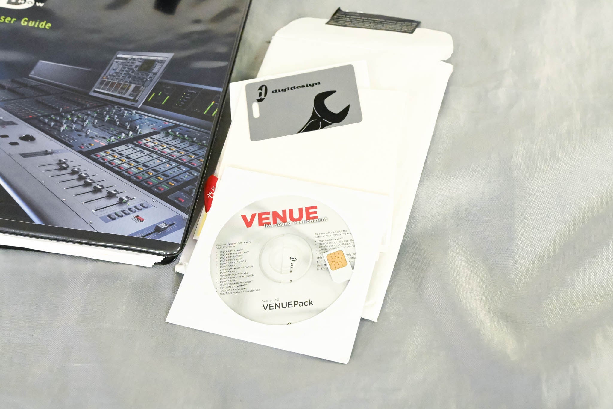 Digidesign VENUE D-Show Console Surface with Sidecar