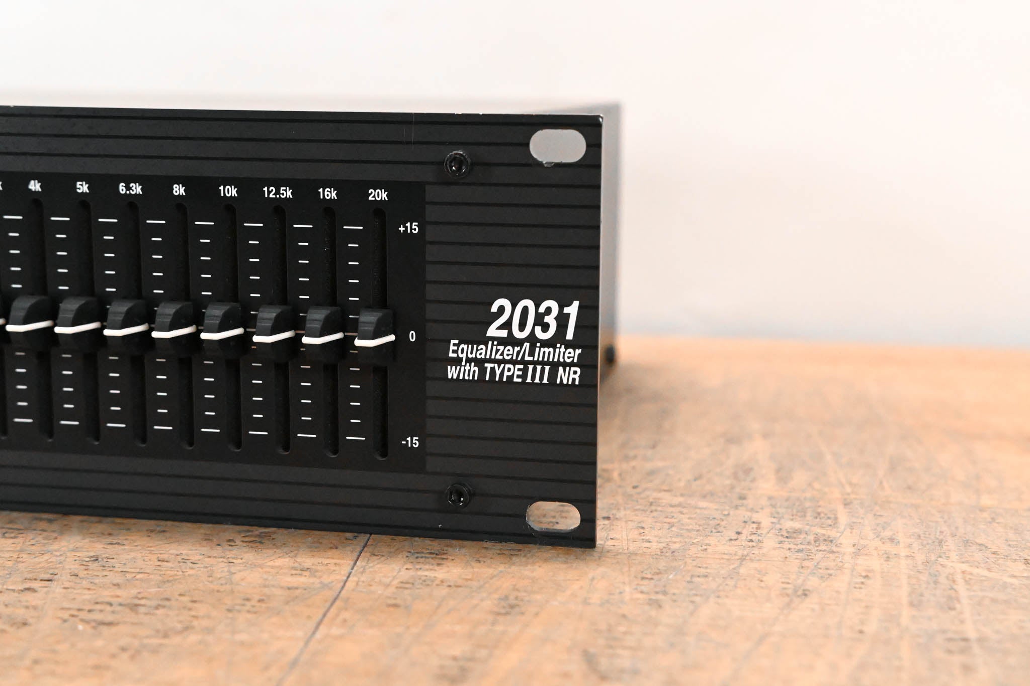 dbx 2031 Single-Channel 31-Band Graphic Equalizer/Limiter