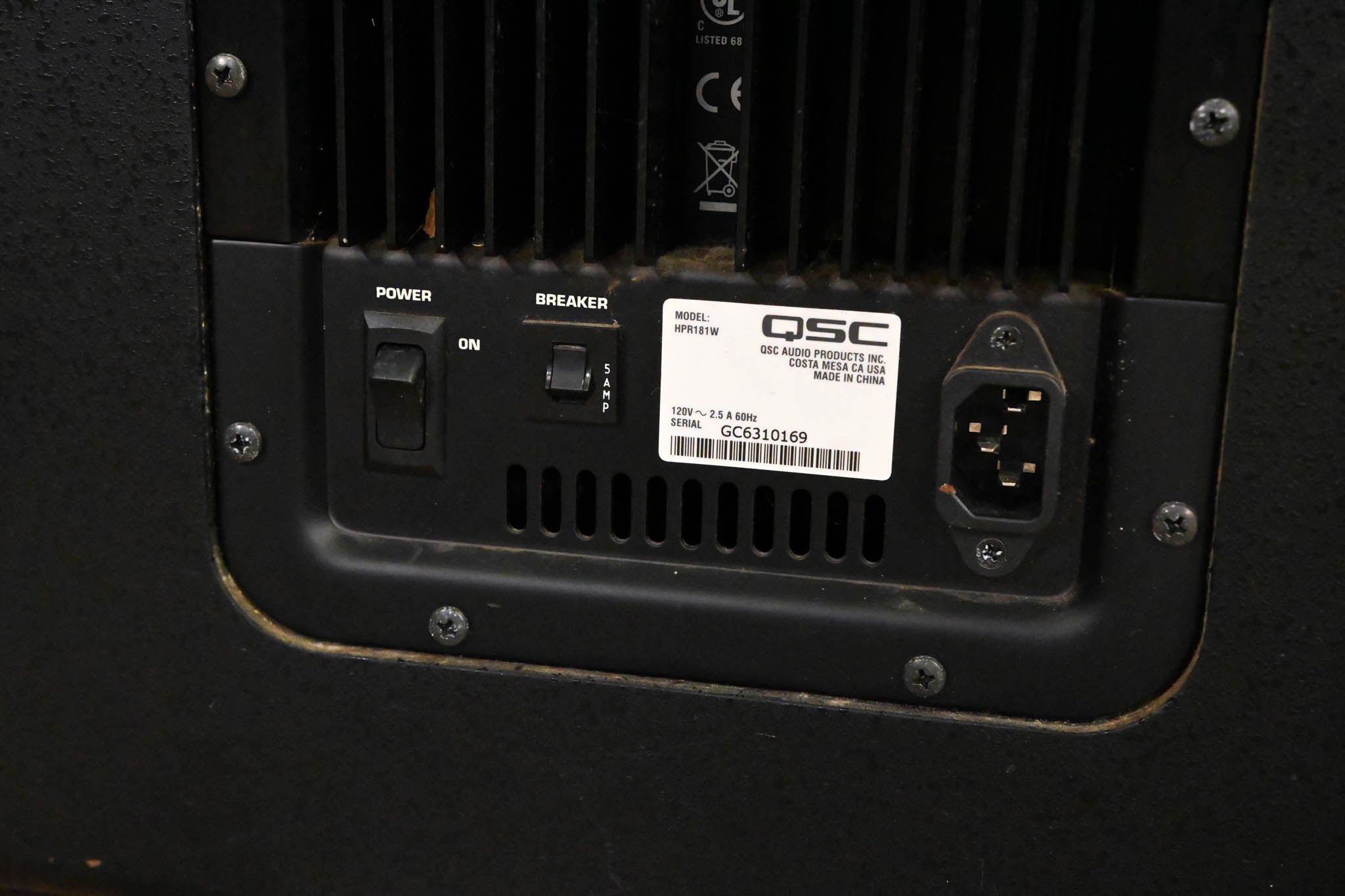QSC HPR181W 18" Powered Subwoofer