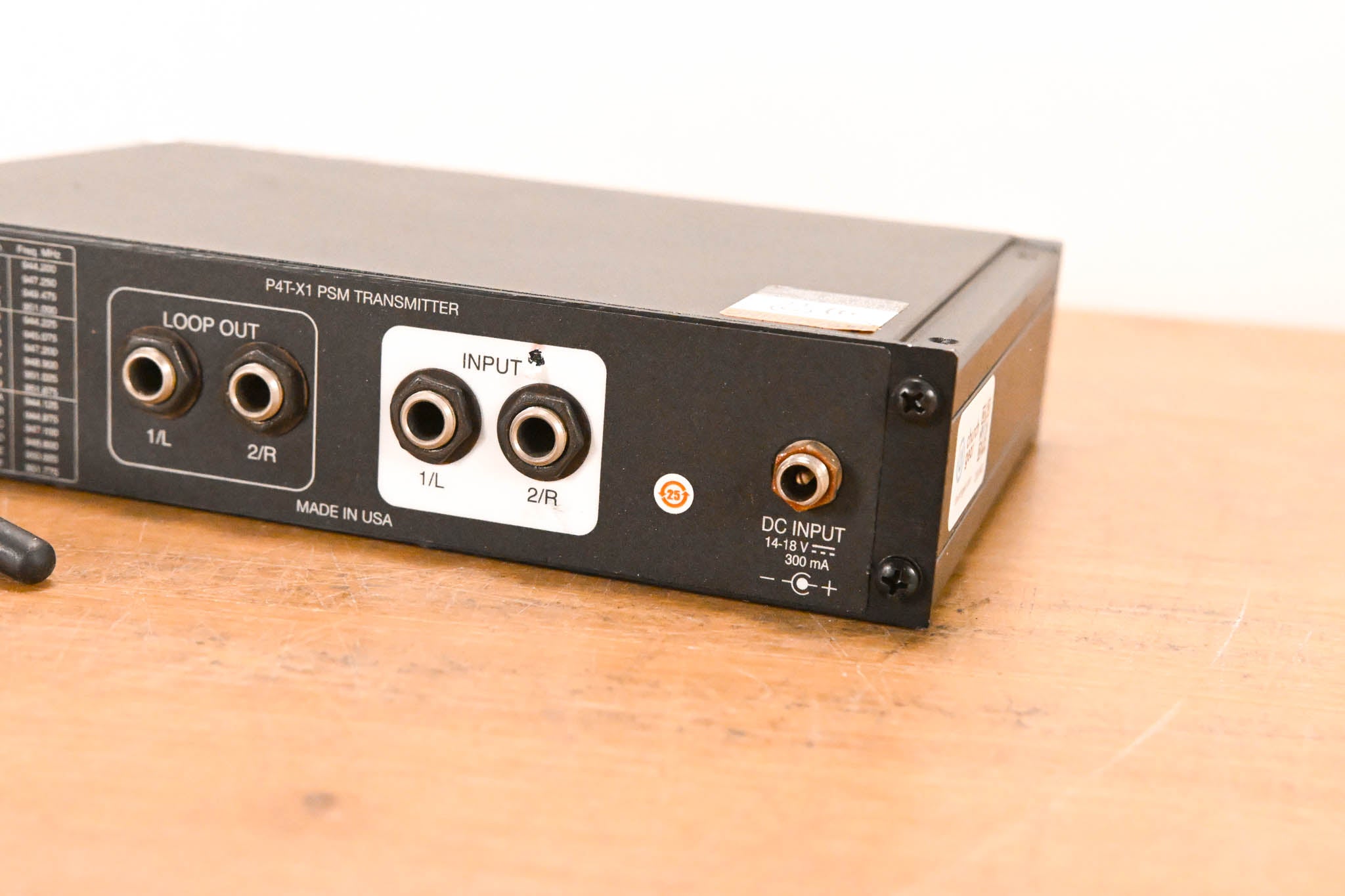 Shure PSM 400 In-Ear Monitoring System - X1 Band (NO POWER SUPPLY)