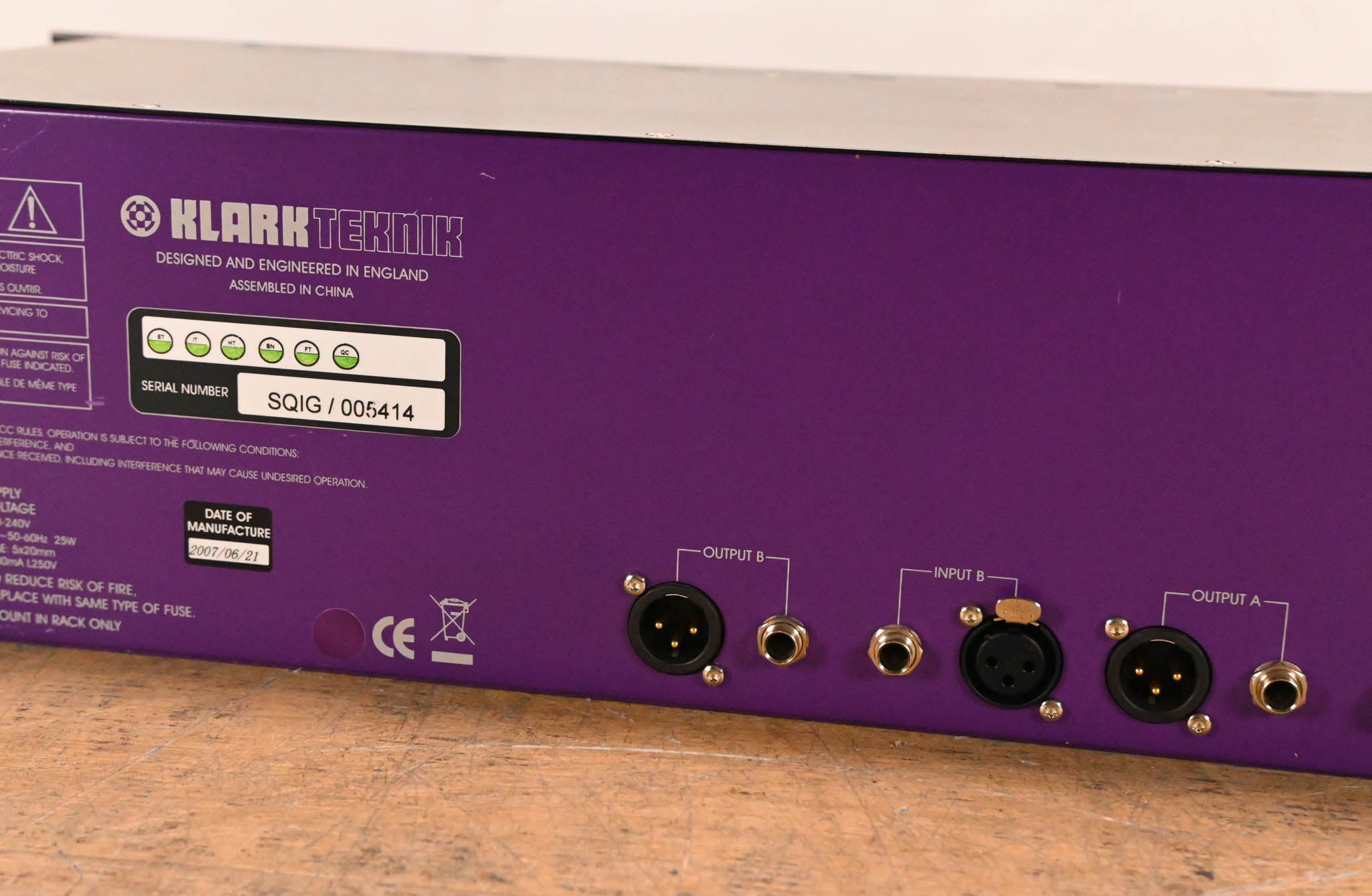 Klark Teknik SQ1G Square ONE Graphic 2-Channel 30-Band Graphic Equalizer