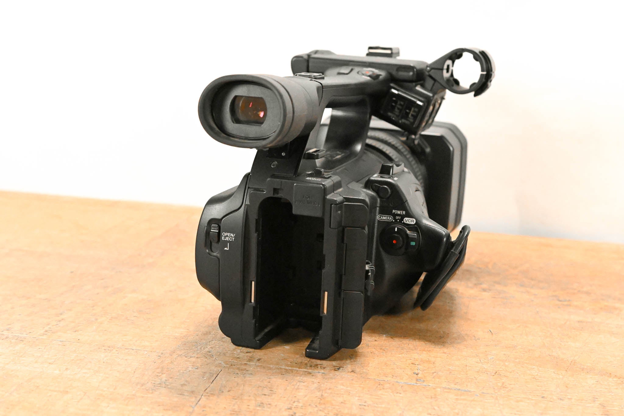 Sony HVR-Z5U Professional 1/3" 3-CMOS HDV Camcorder