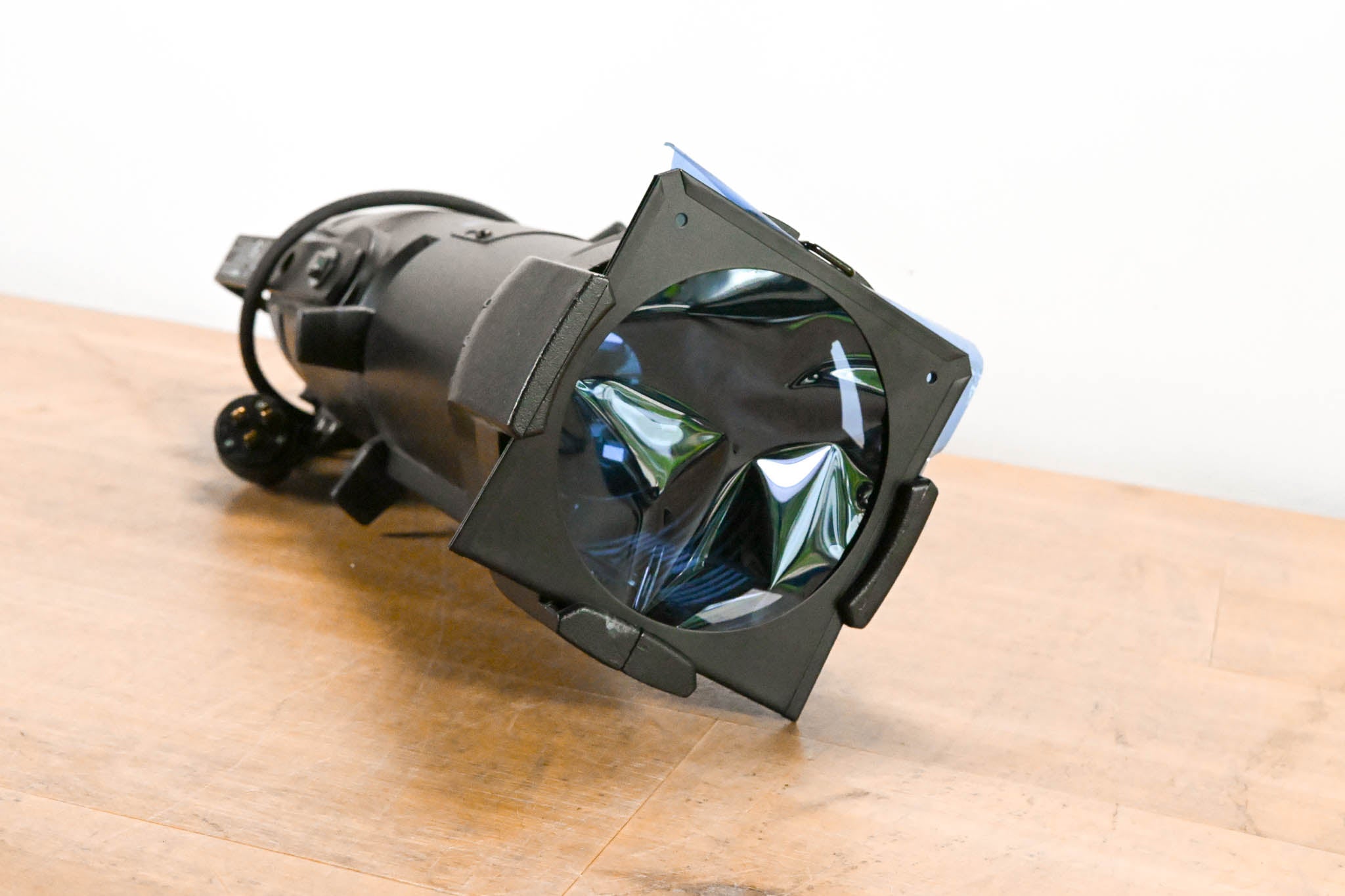 ETC Source Four Jr 26 Degree 575 Ellipsoidal Light