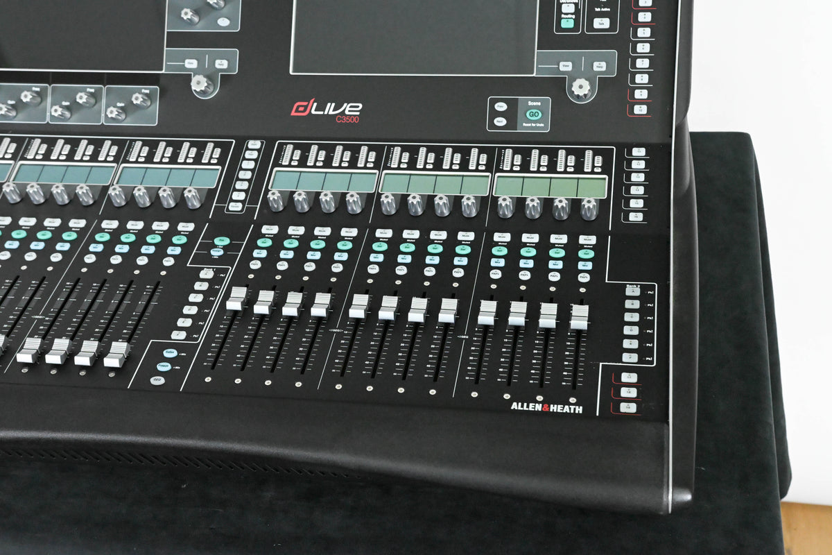 Allen & Heath dLive C3500 Control Surface w/ CDM64 64-in/32-out MixRack