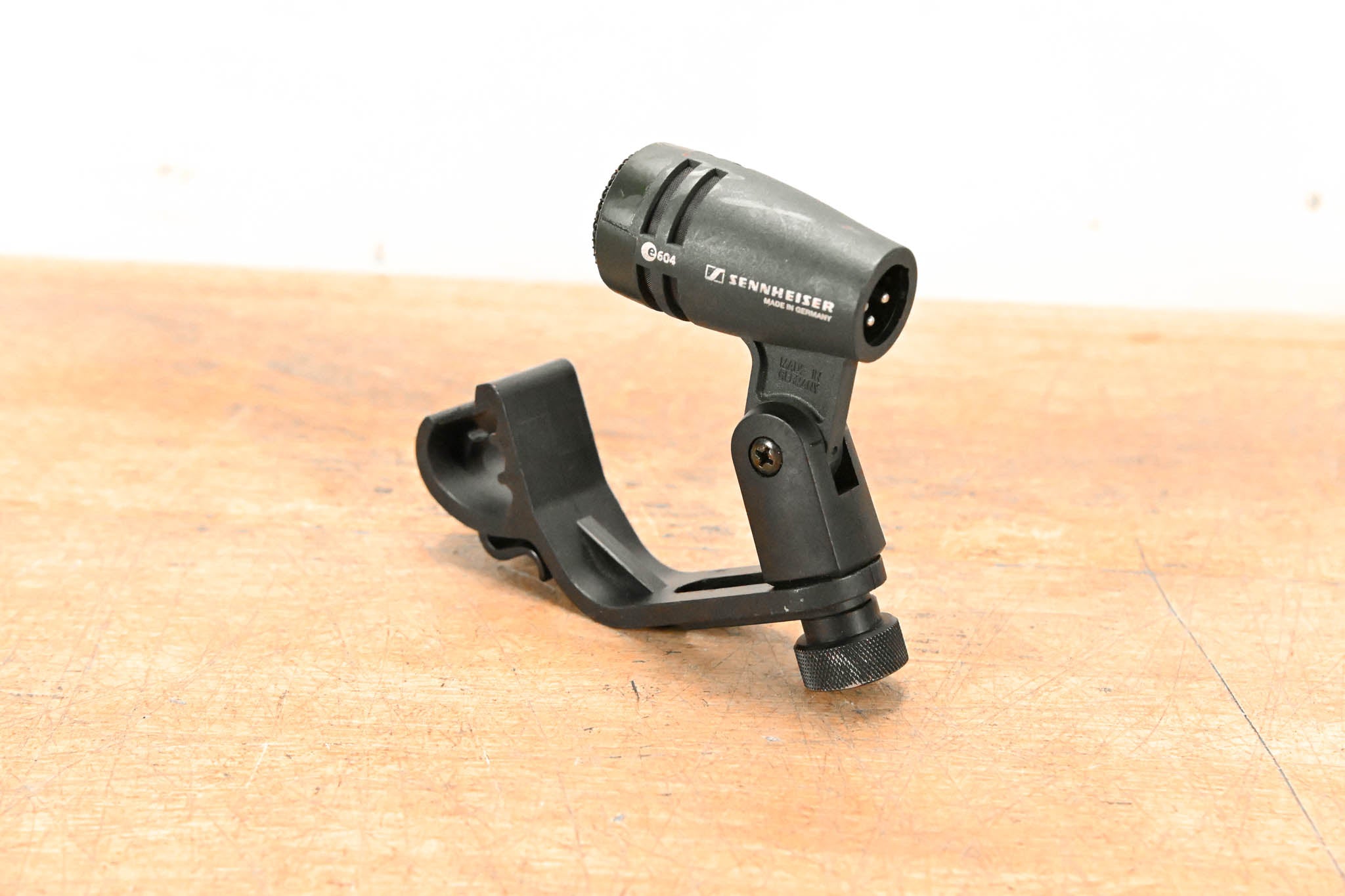 Sennheiser e 604 Dynamic Cardioid Instrument Microphone