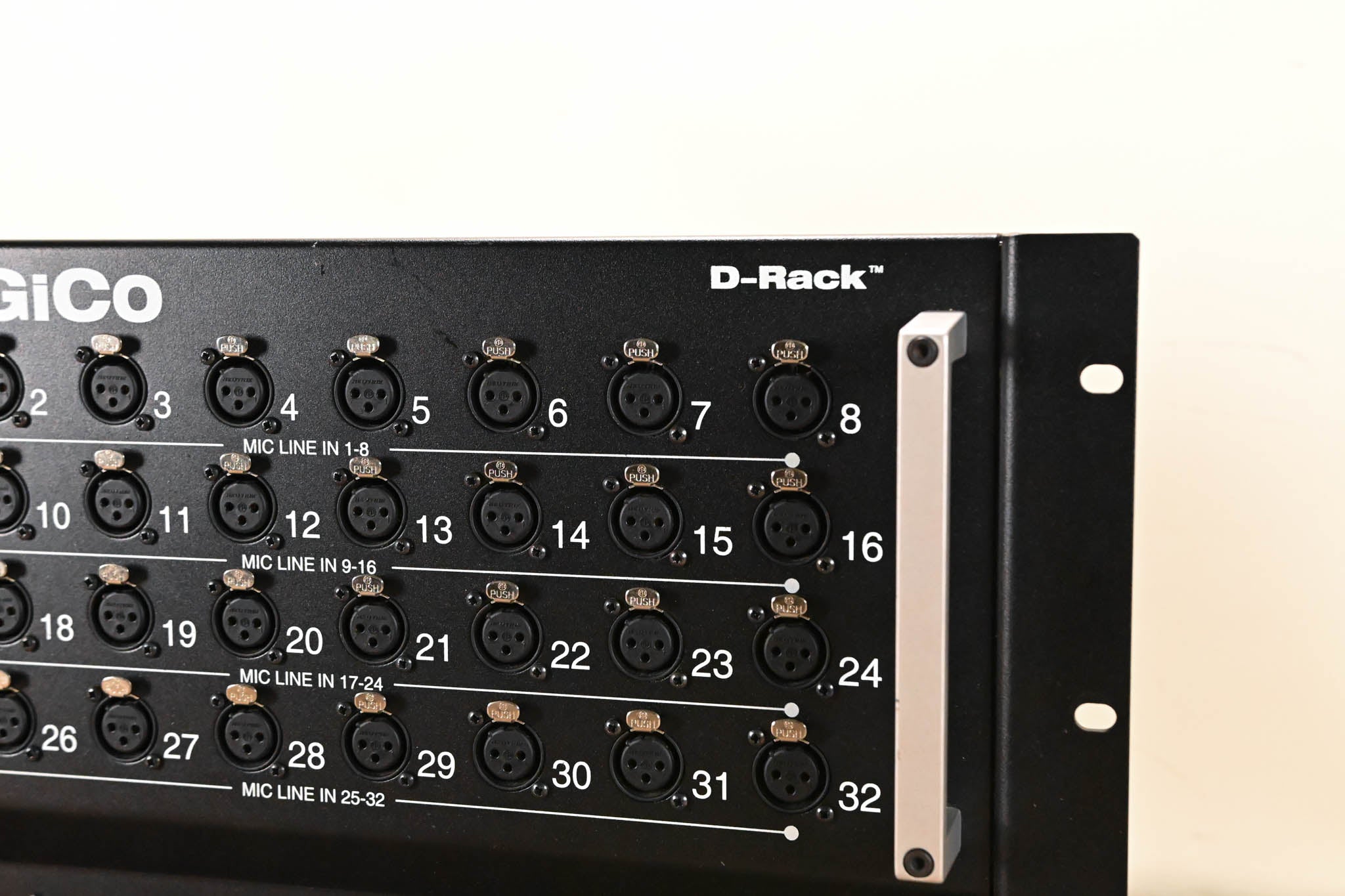 DiGiCo D-Rack 32 x 8 Cat 6 Analog I/O Stage Box