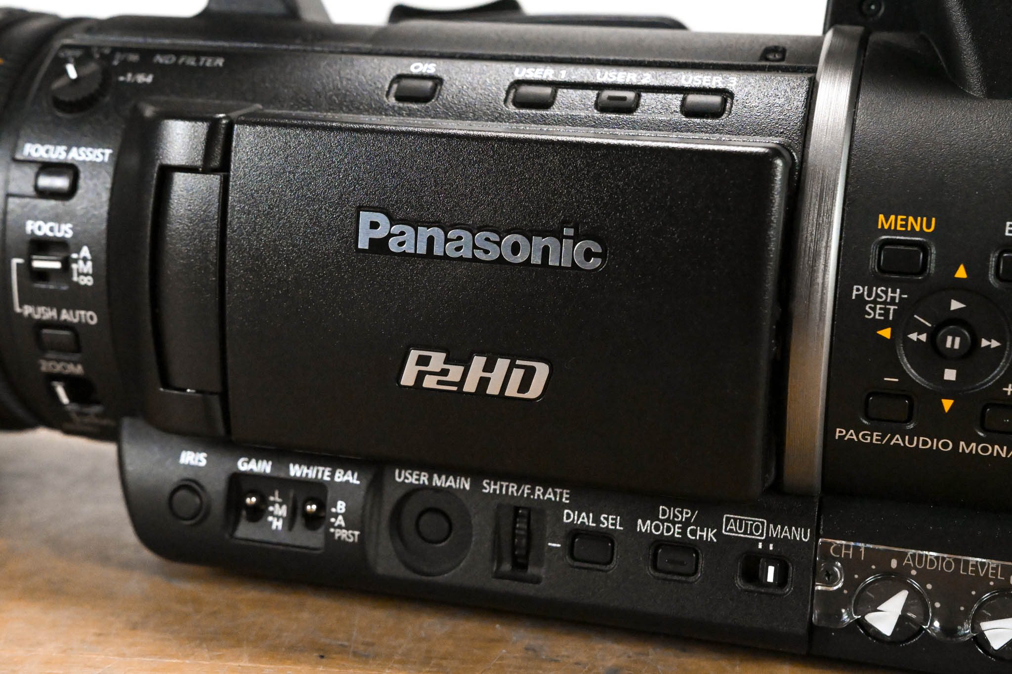 Panasonic AG-HPX250P P2 HD Handheld Camcorder