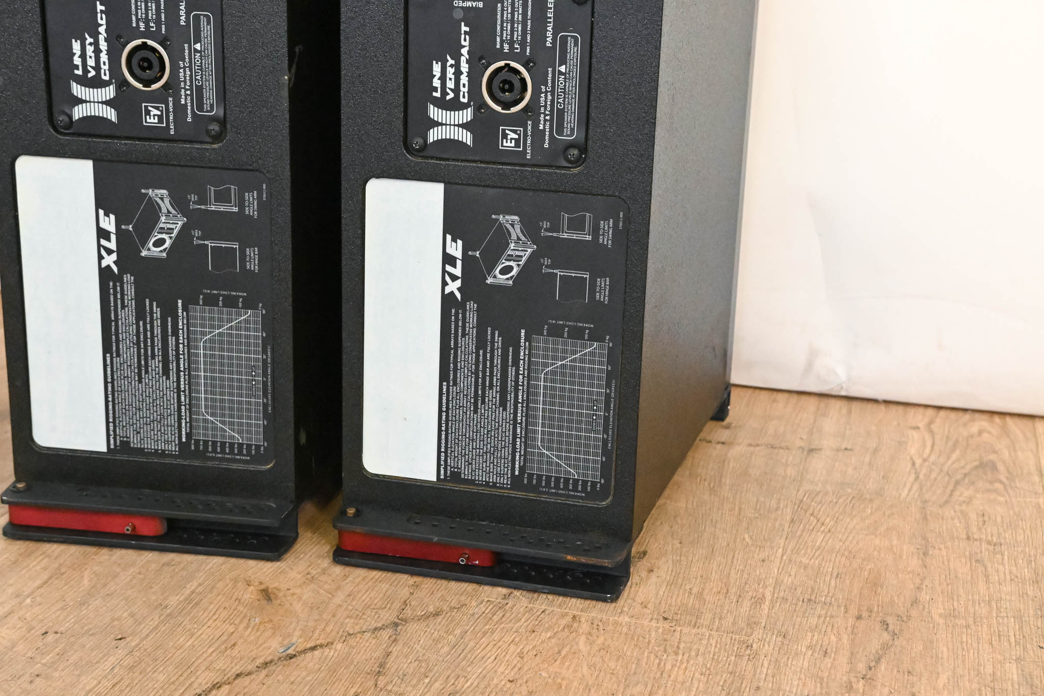 Electro-Voice (EV) XLE181 8" 2-Way Passive Line Array Speaker (PAIR)