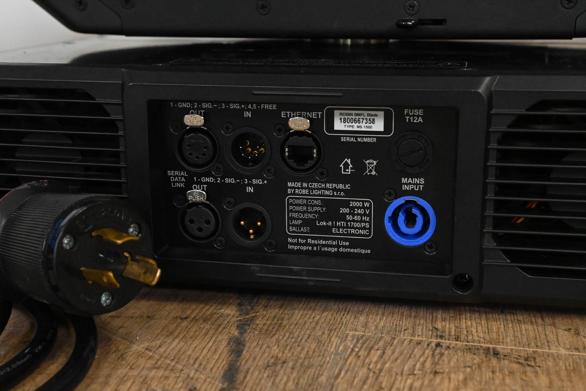 Robe ROBIN BMFL Blade Discharge Lamp Moving Light