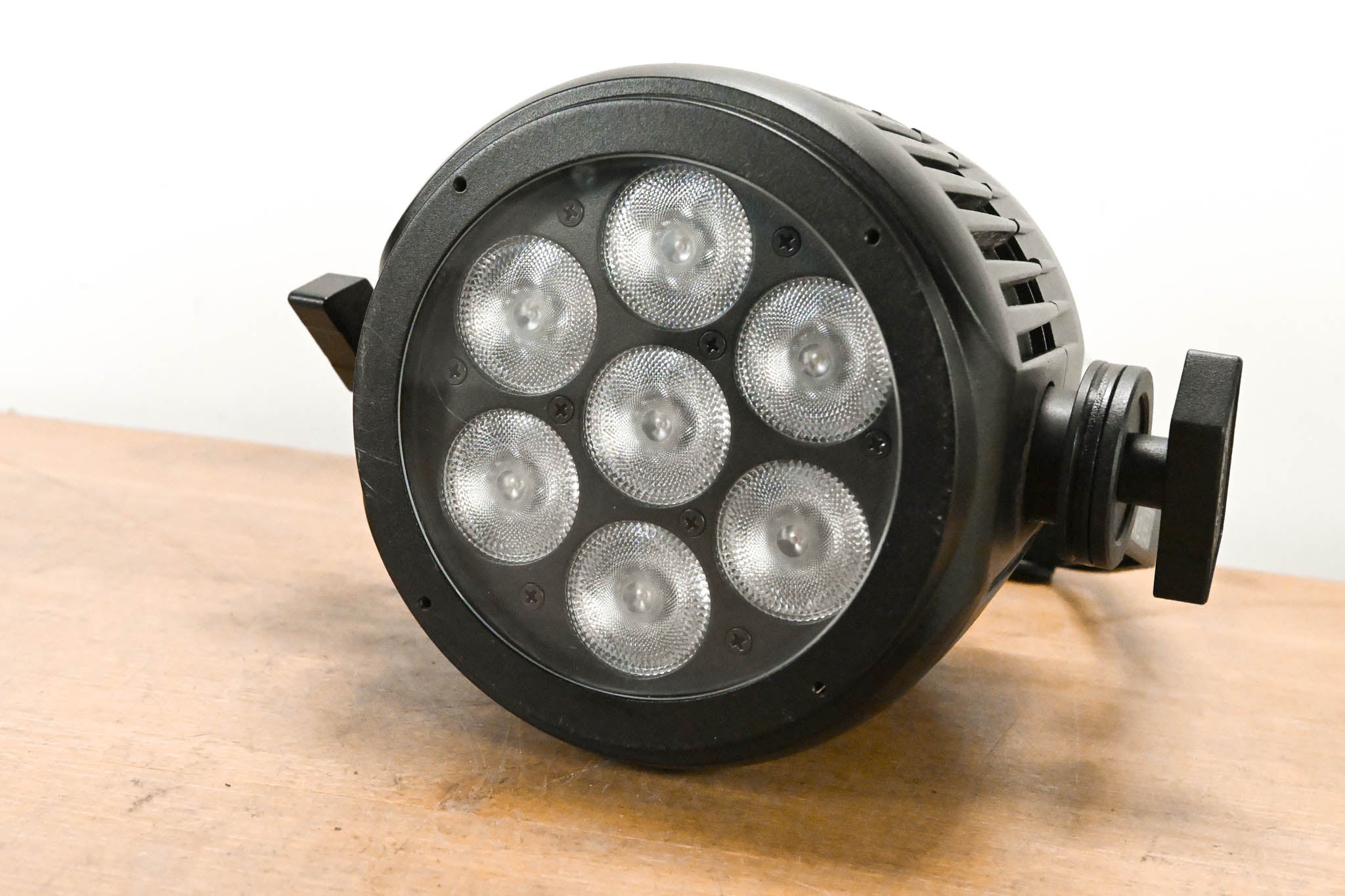 Elation SEVEN PAR 7IP 7-Color LED Par Wash Light (NO POWER CABLE)