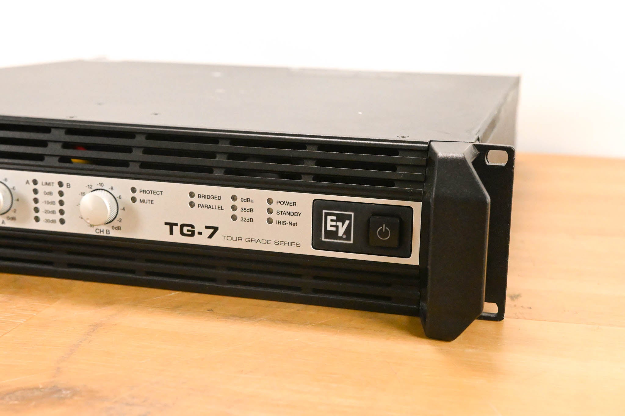 Electro-Voice (EV) TG-7 Tour-Grade Stereo Power Amplifier