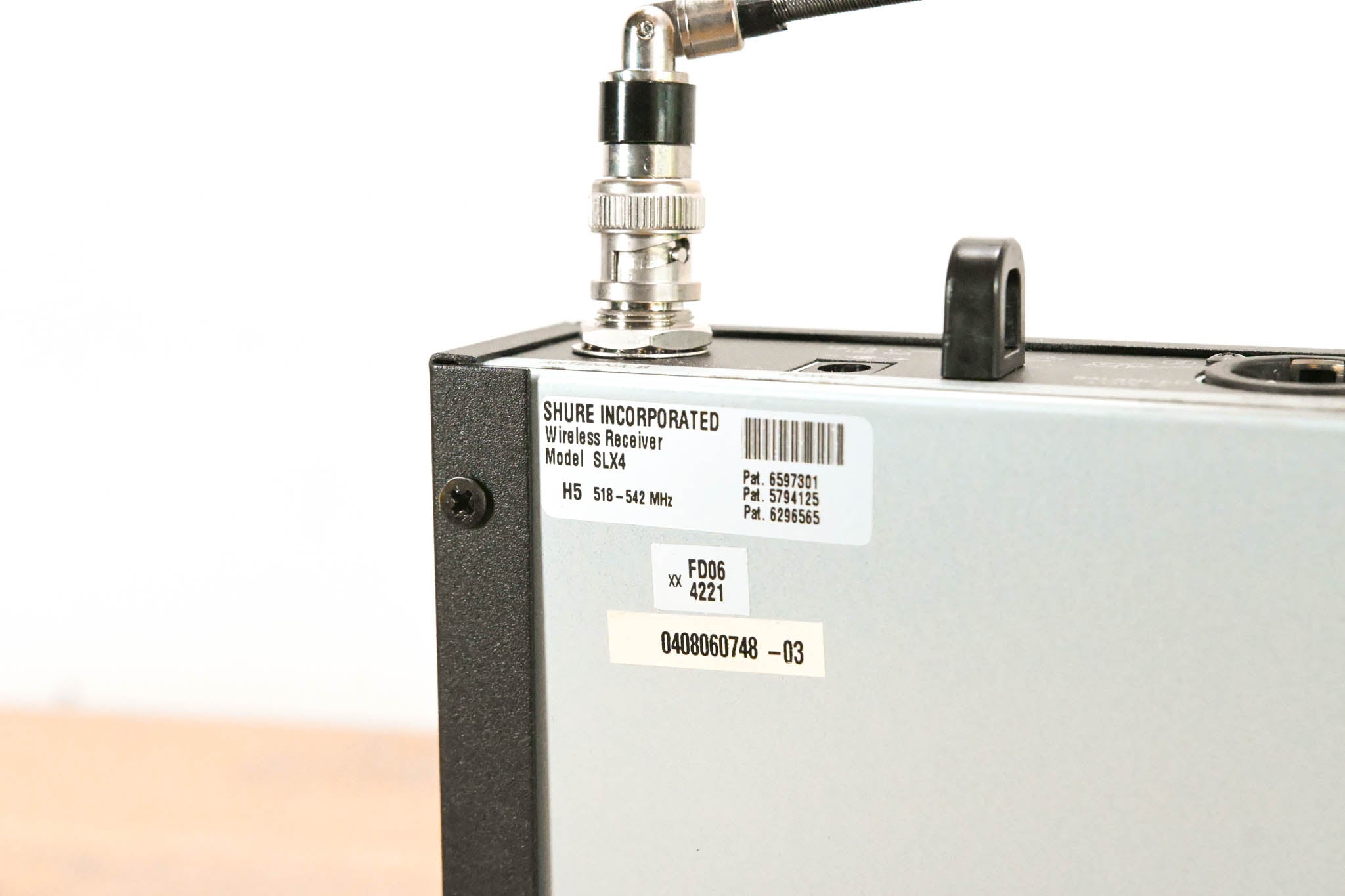 Shure SLX4 Wireless Receiver - H5 Band: 518-542 MHz (NO POWER SUPPLY)