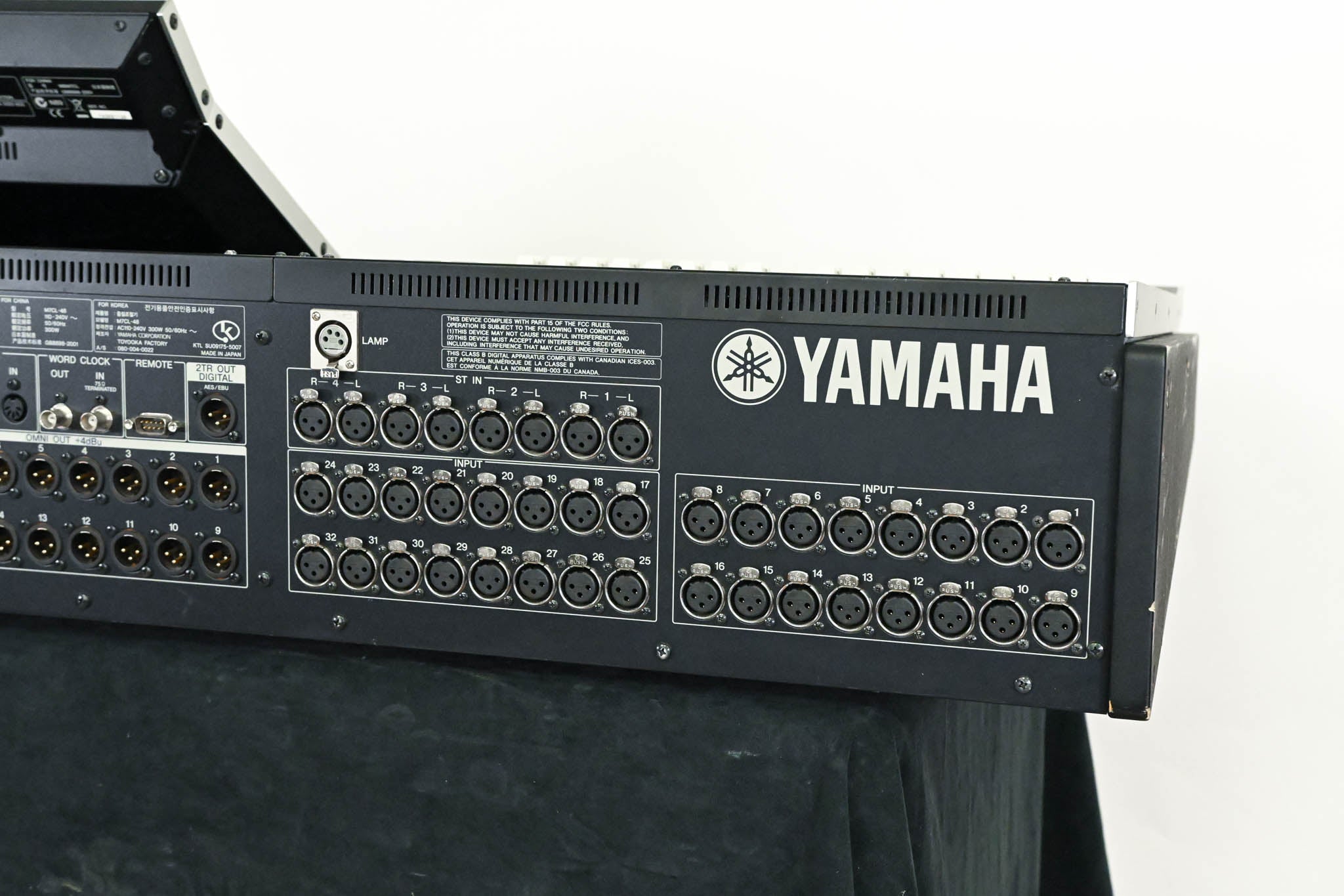 Yamaha M7CL-48 48-Channel Digital Audio Mixing Console