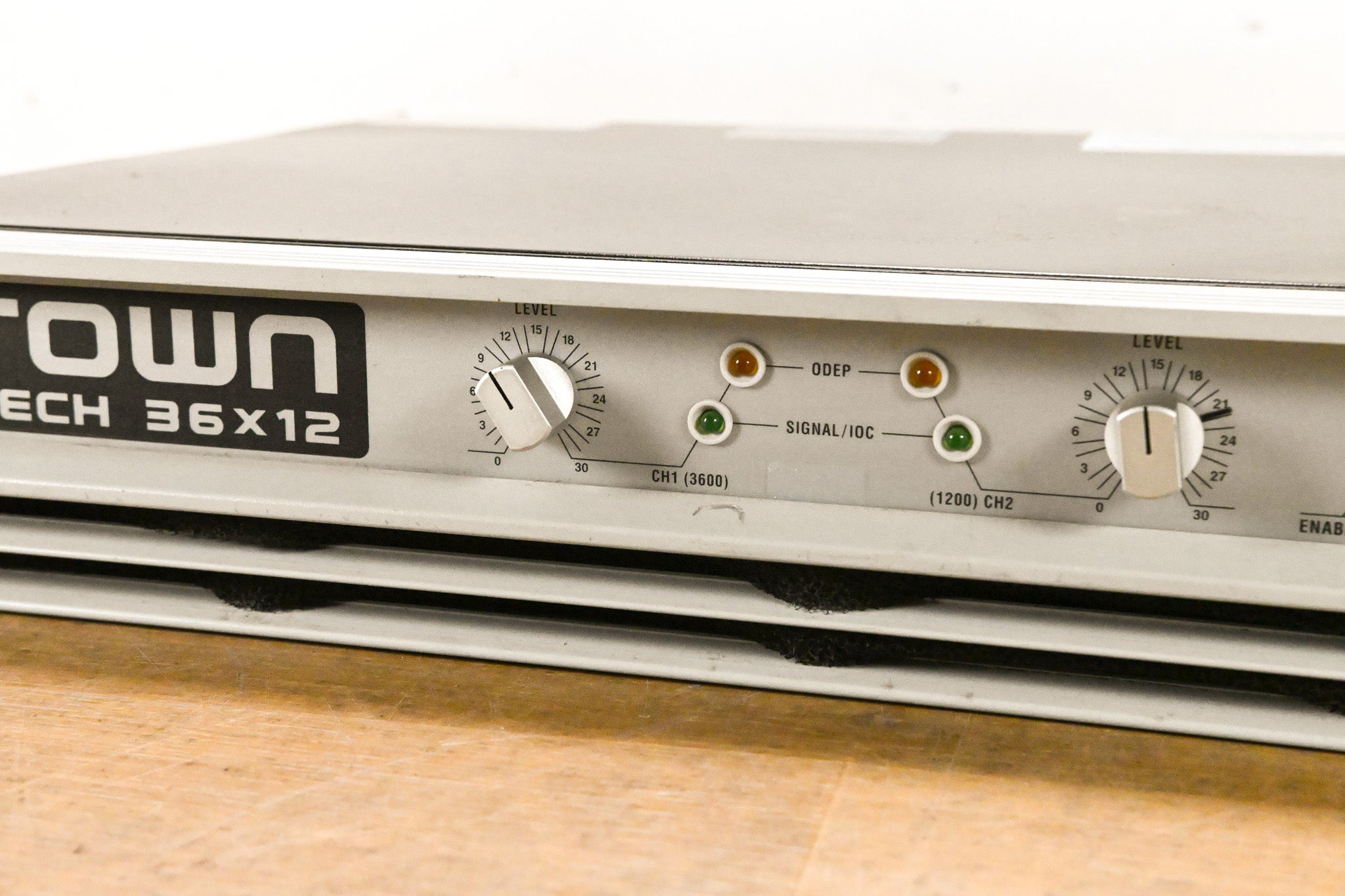 Crown Macro-Tech 36x12 2-Channel Power Amplifier